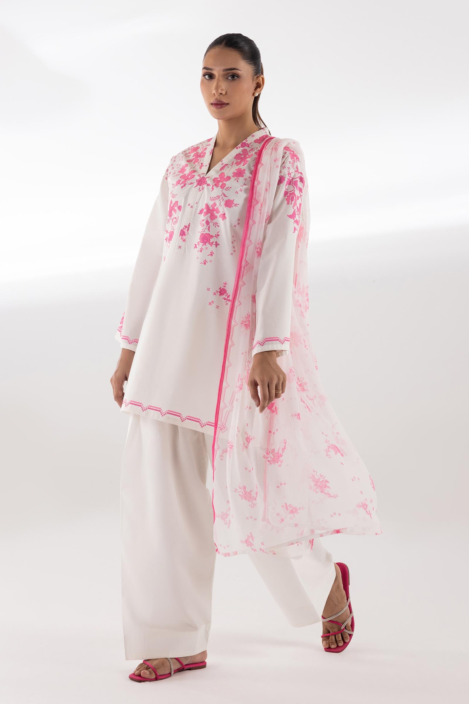 Stitched Printed Lawn Suit Main image