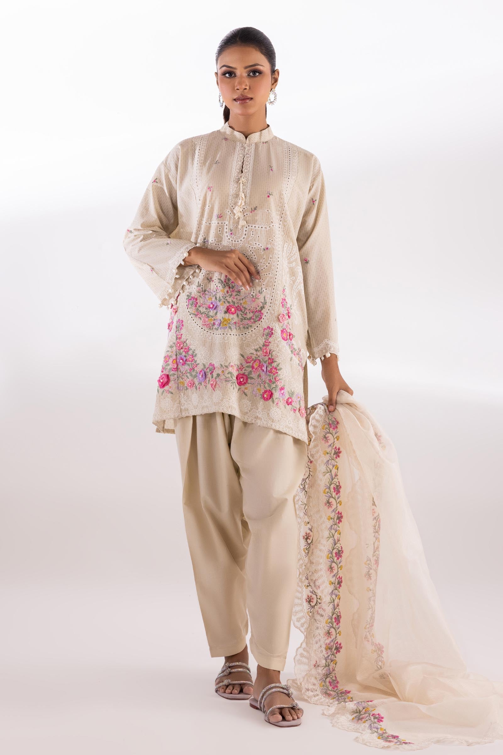 Stitched Muzlin Lawn Suit Main image