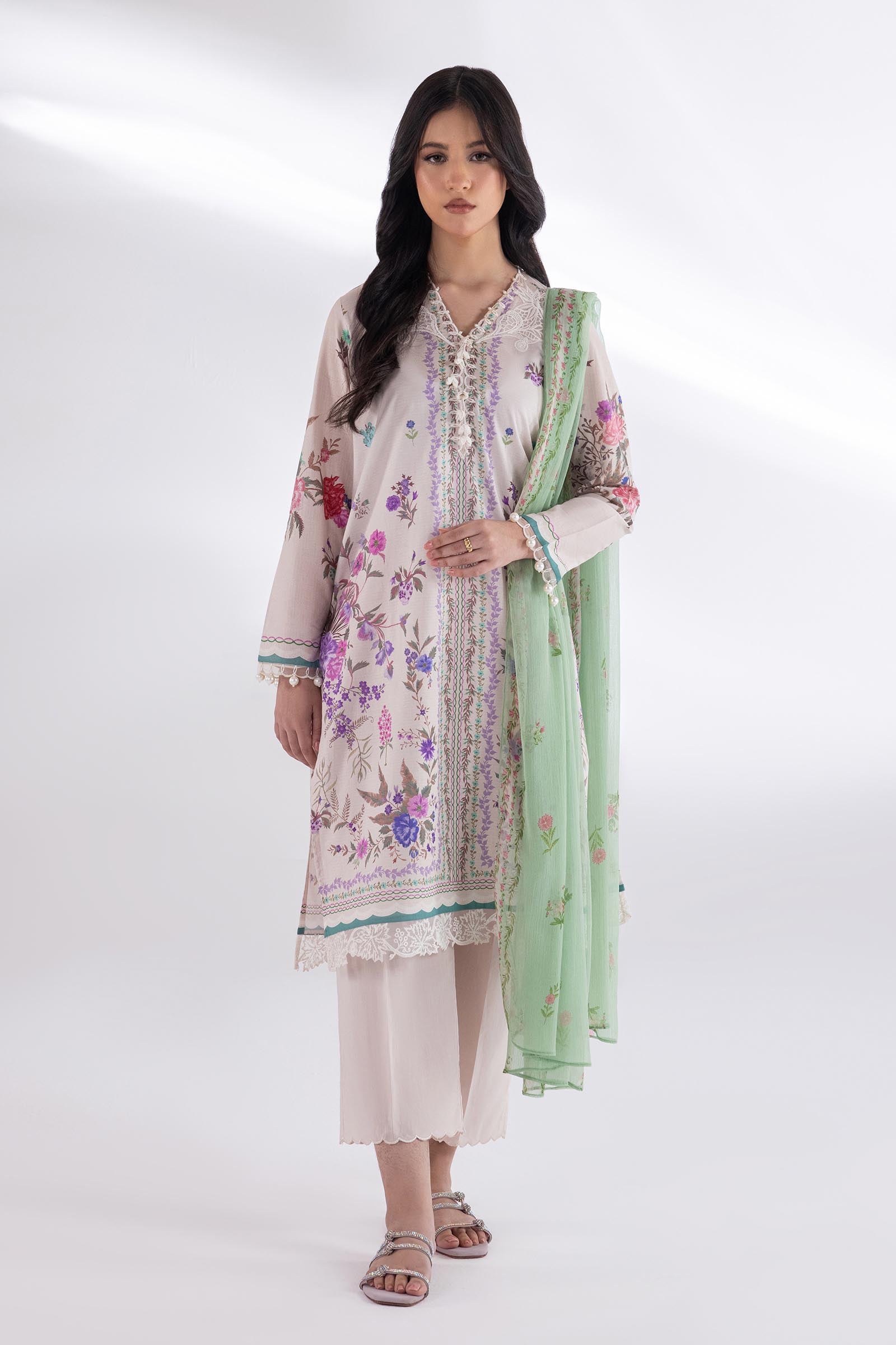 Stitched Muzlin Lawn Suit Main image