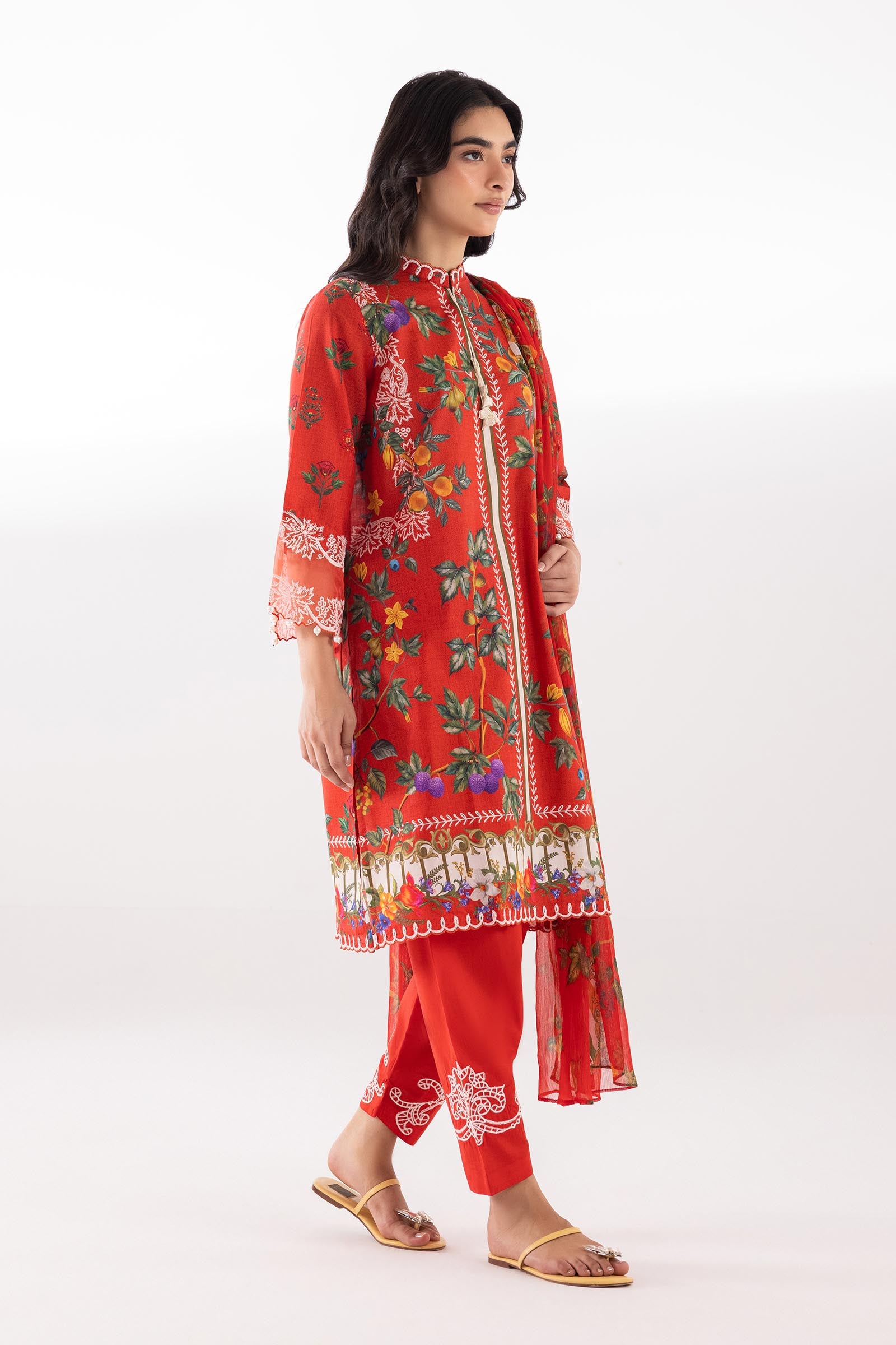Stitched Muzlin Lawn Suit Main image