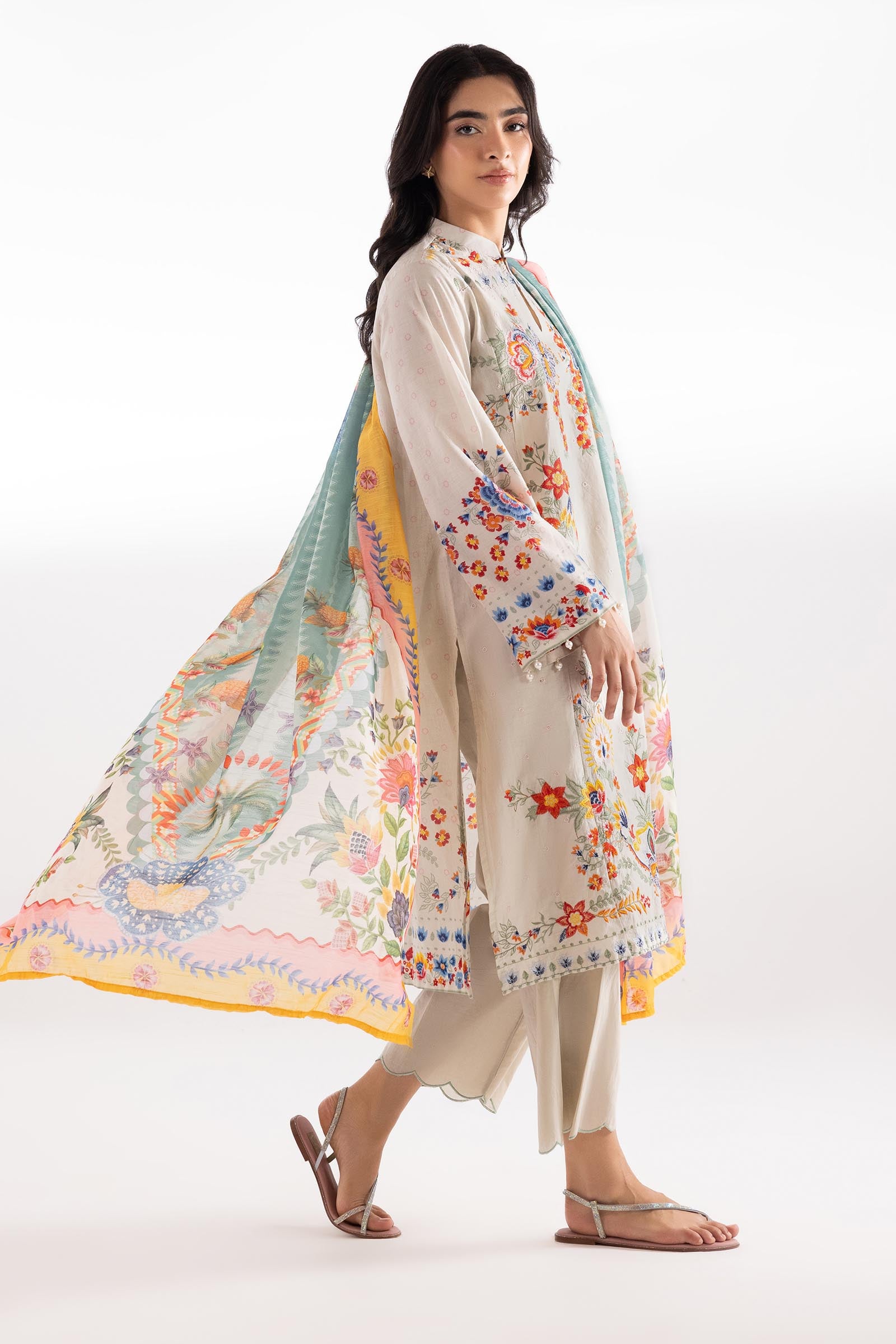 Stitched Muzlin Lawn Suit Main image