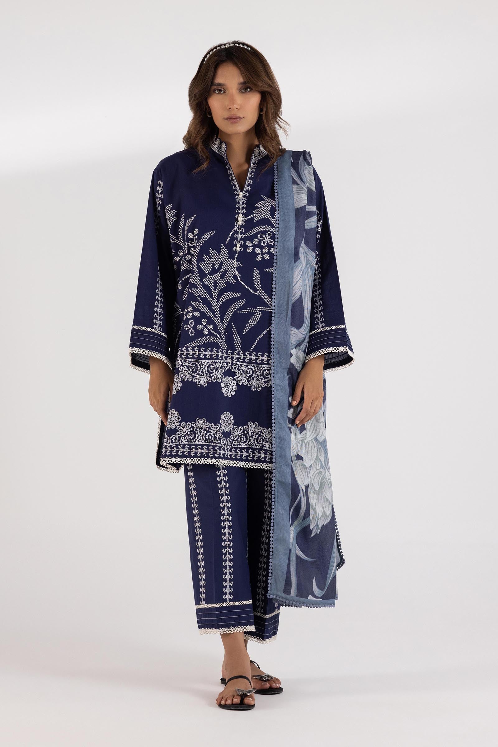 Stitched Embroidered Slub Lawn Set Main image