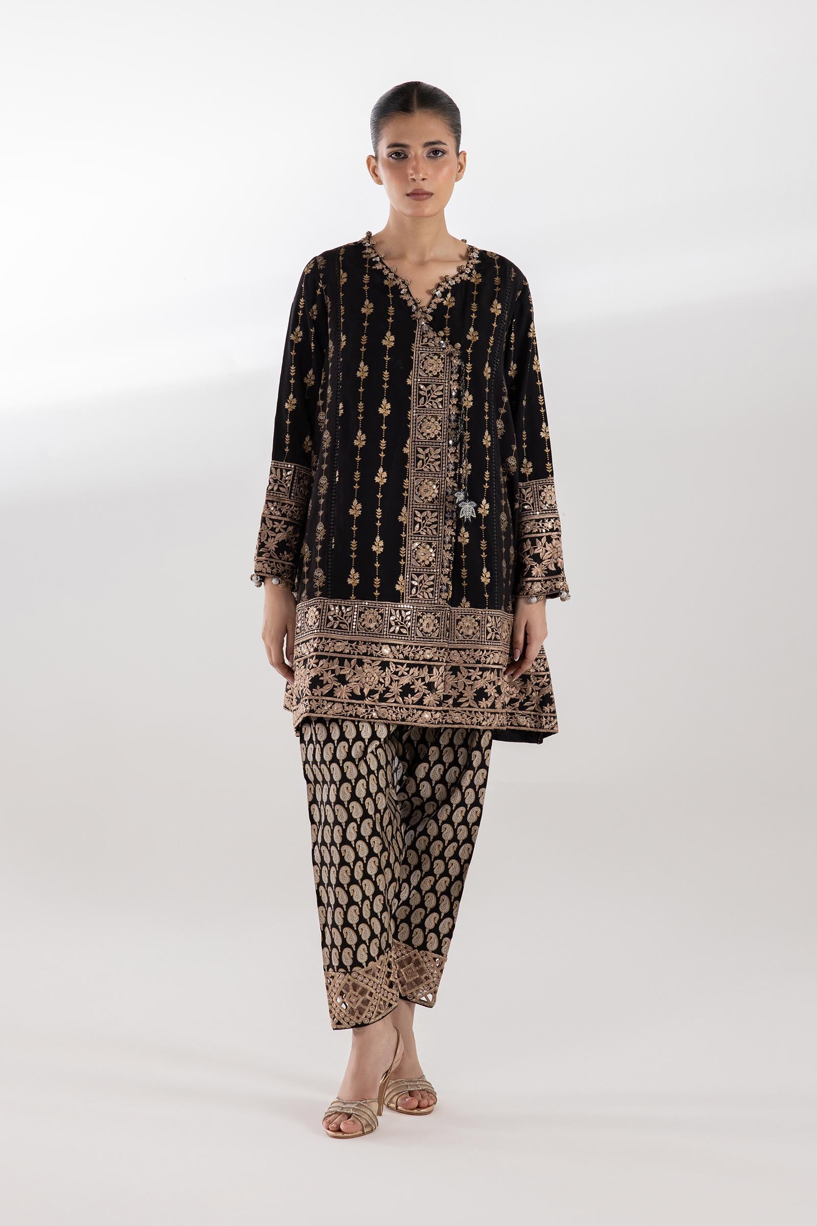 Stitched Embroidered Raw Silk Set Main image