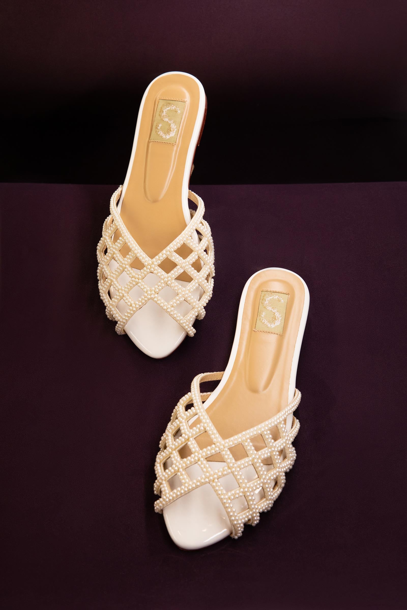 White Pearl Weave Slides Secondary image