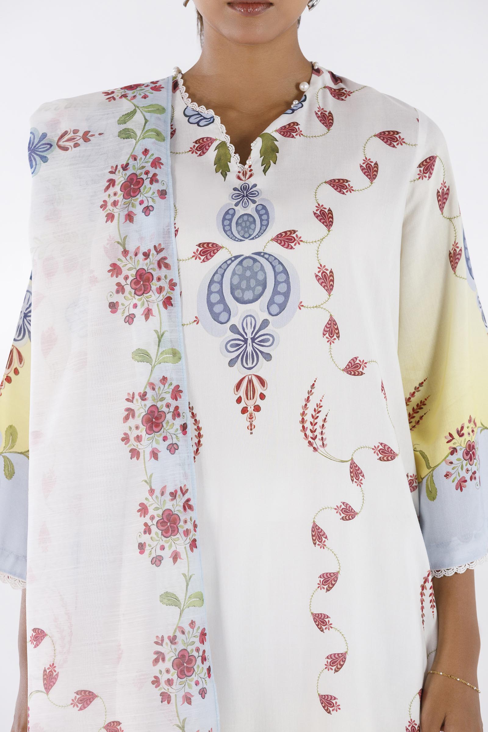 Stitched Printed Linen Shirt+ Dupatta Secondary image