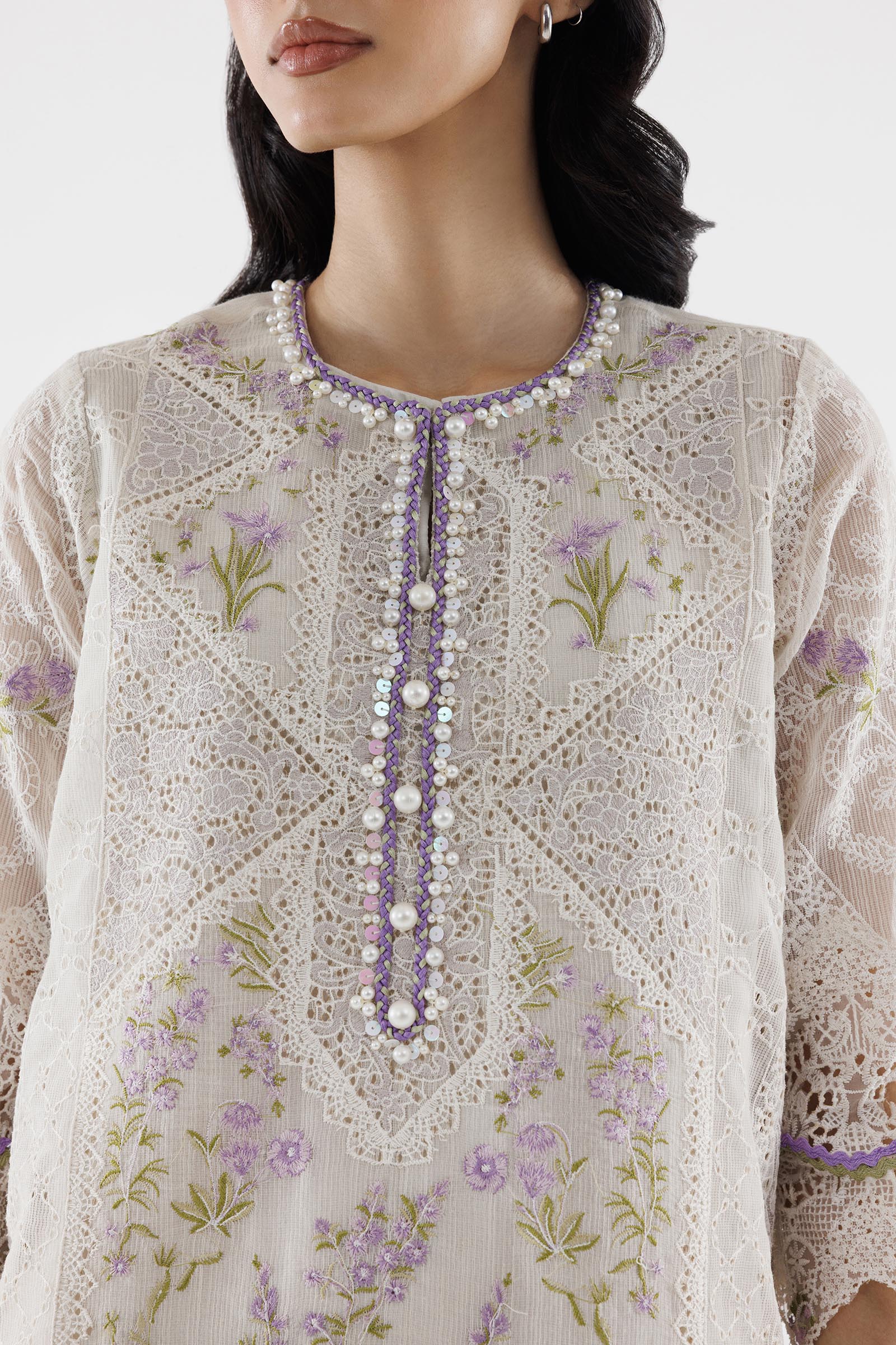 Stitched Printed Woven Net Suit Secondary image