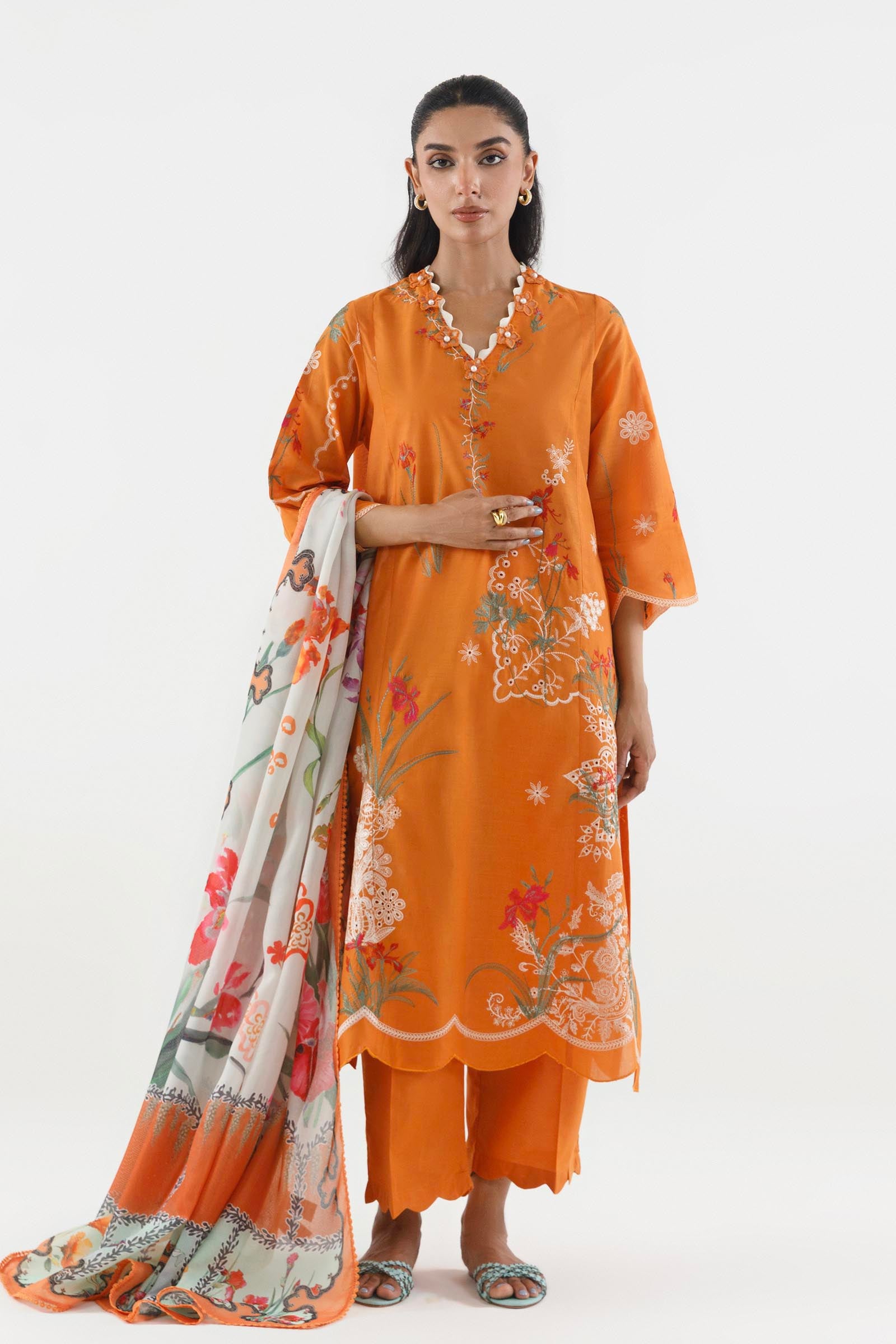 Stitched Embroidered Muzlin Suit Main image