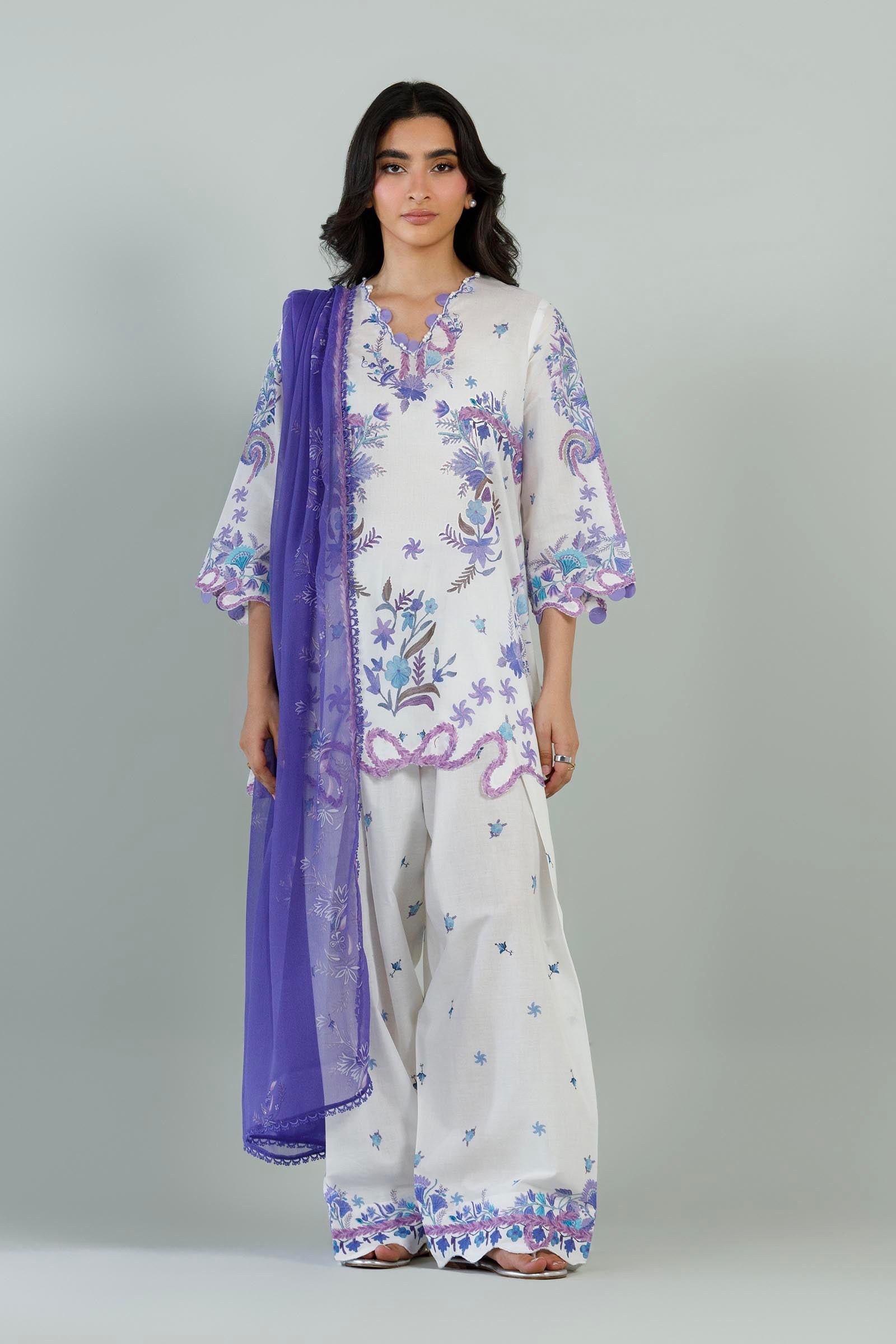 Stitched Embroidered Muzlin Suit Main image