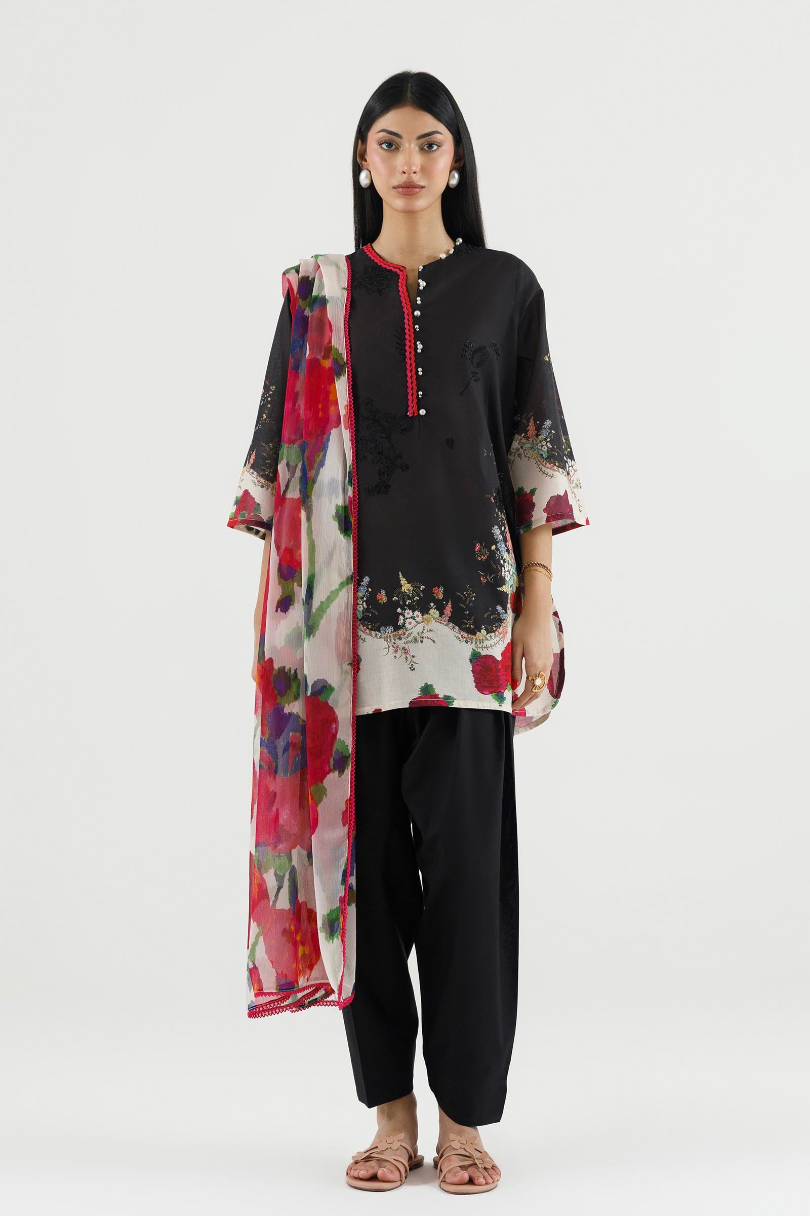 Stitched Embroidered Muzlin Suit Main image
