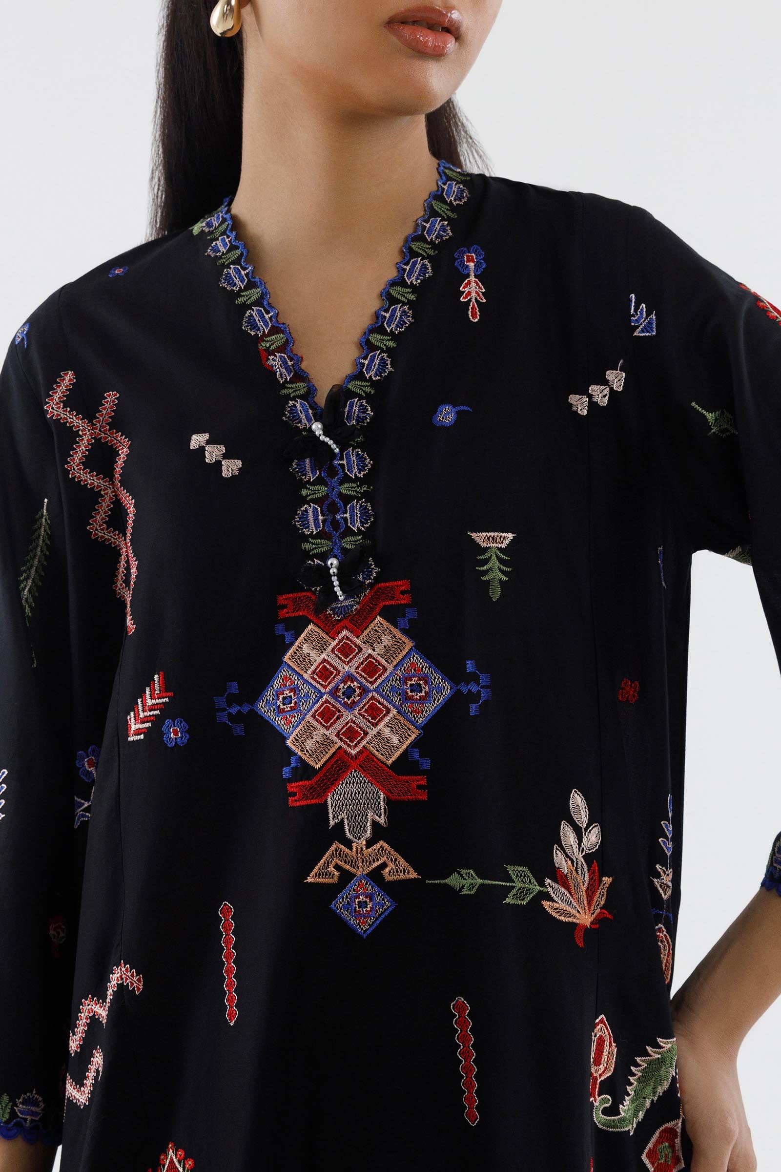 Stitched Embroidered Muzlin Cambric Suit Secondary image