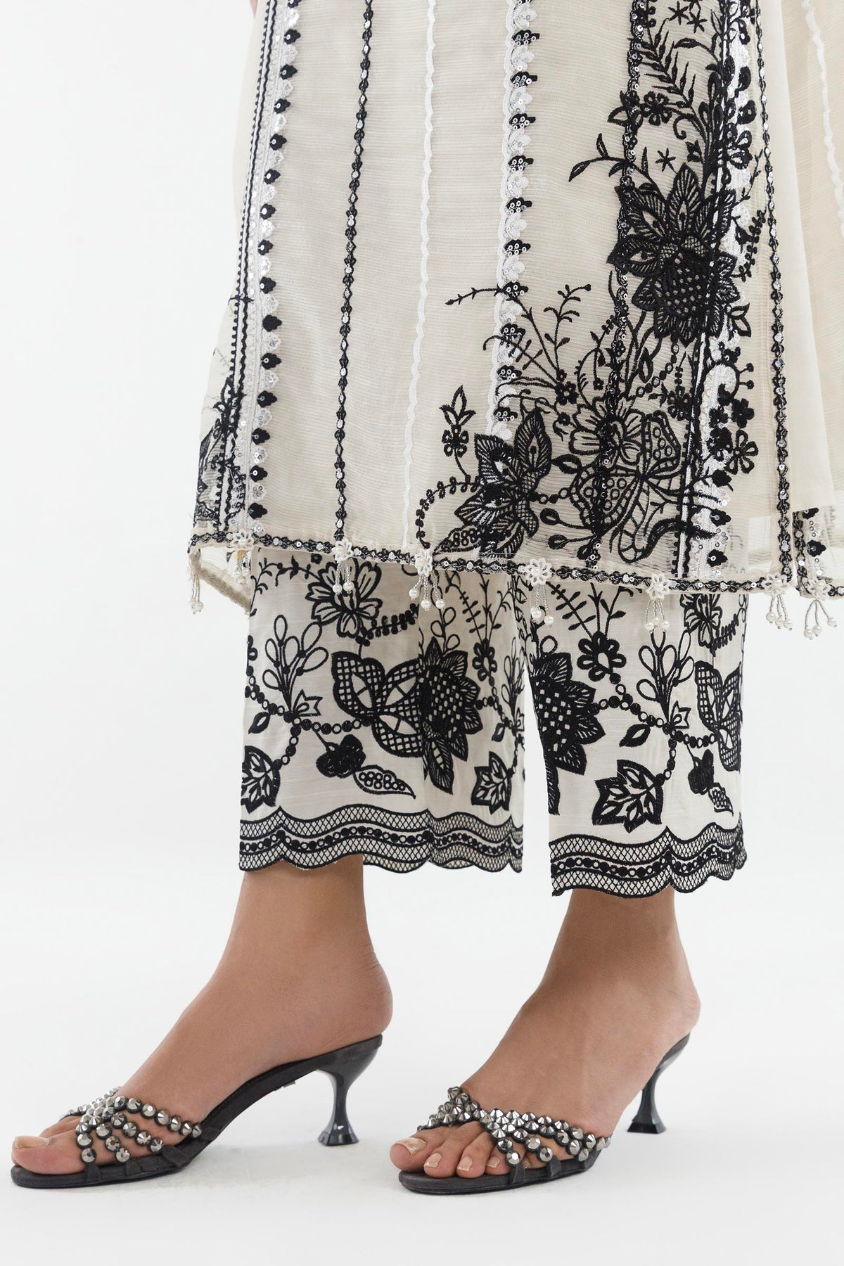 Stitched Embroidered Poly Slub Suit