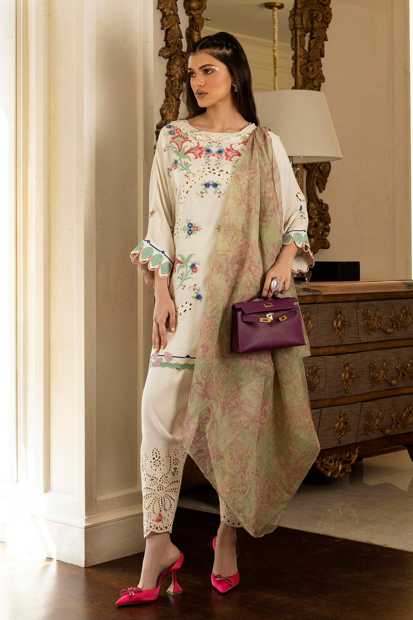 Digitally Printed Slub Dupatta Main image