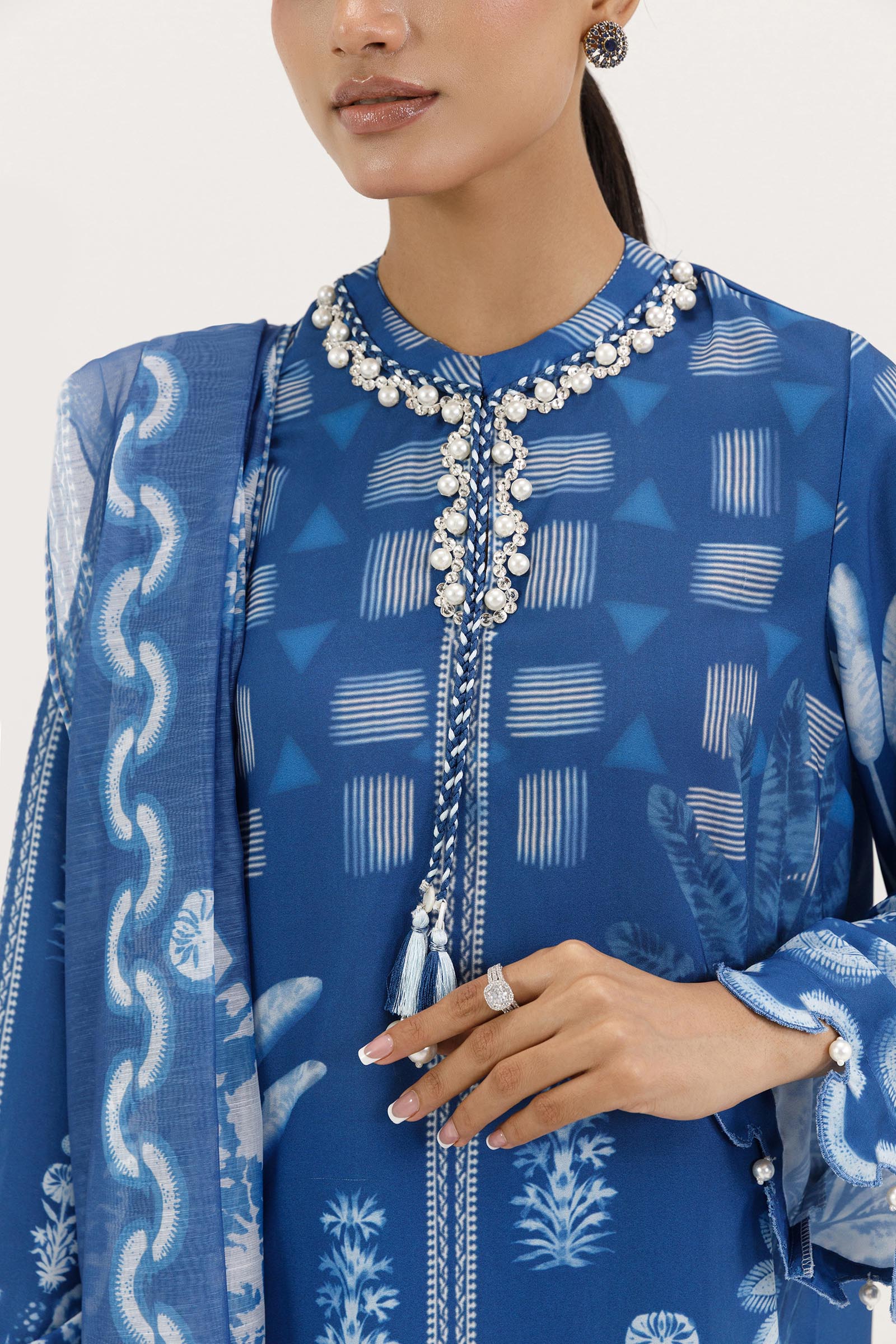 Stitched Printed Crepe Suit Secondary image