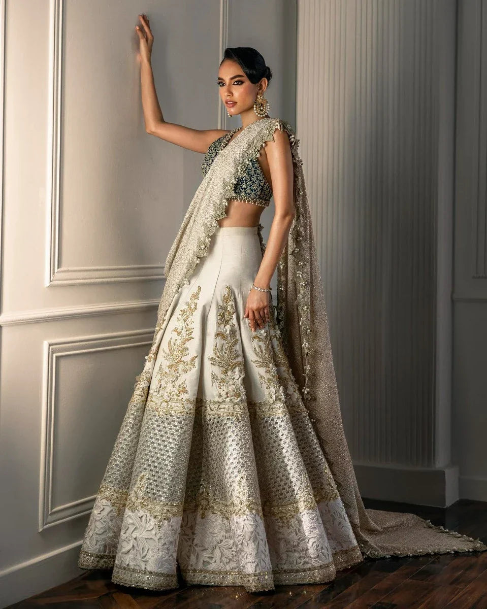 Amaya Collection (B-393)