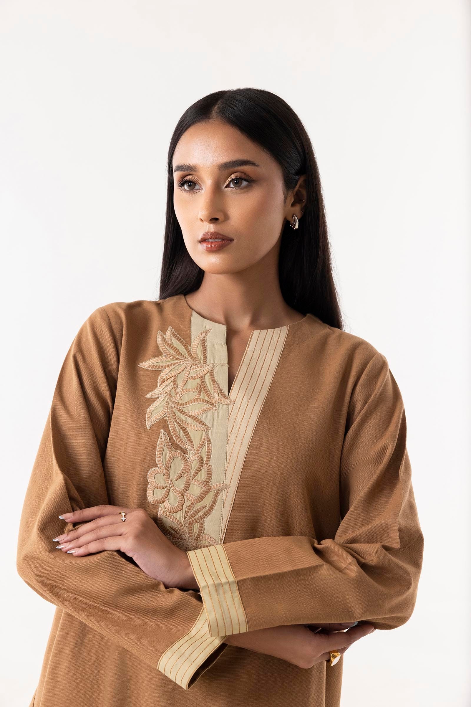 Stitched Brown Emboidered Shirt + Culotte Secondary image