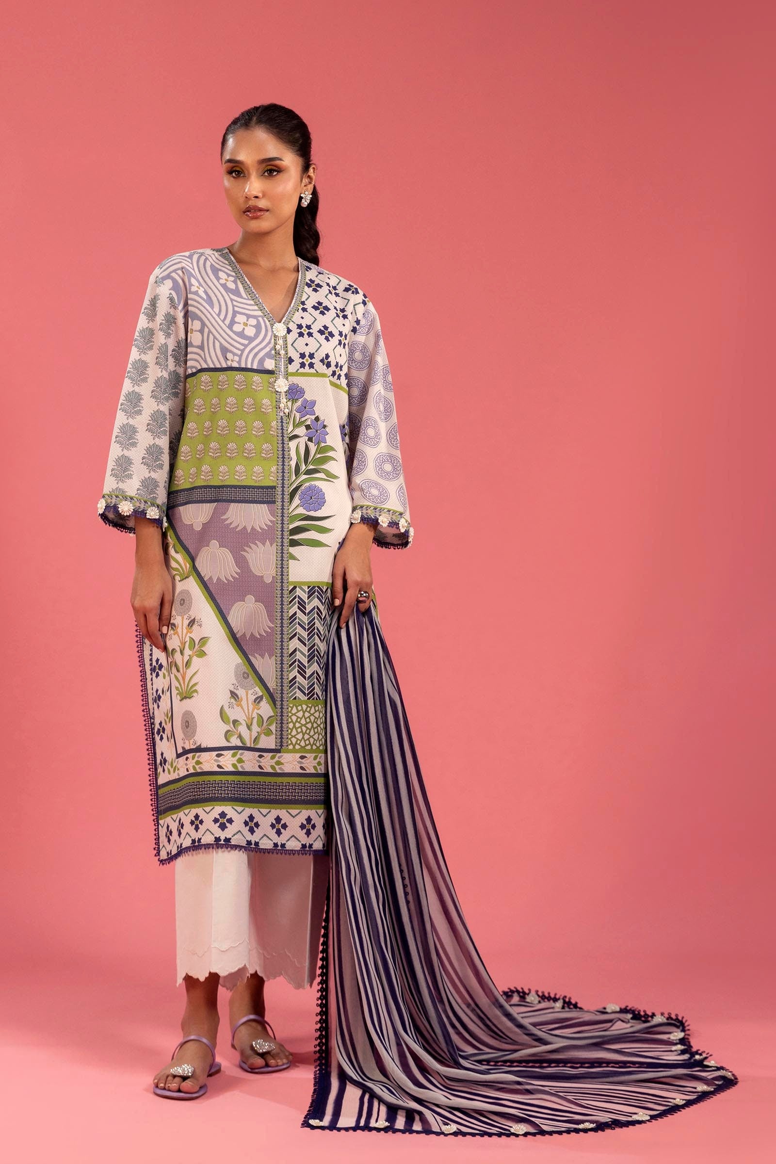 Unstitched Lawn 2 Piece Suit Main image