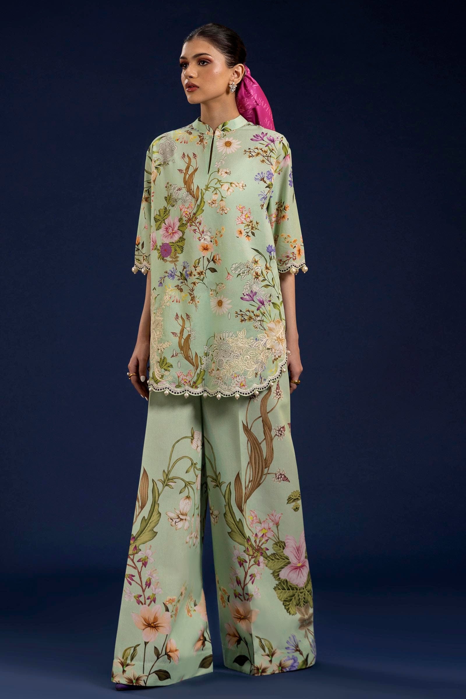 Unstitched Lawn 2 Piece Suit Main image