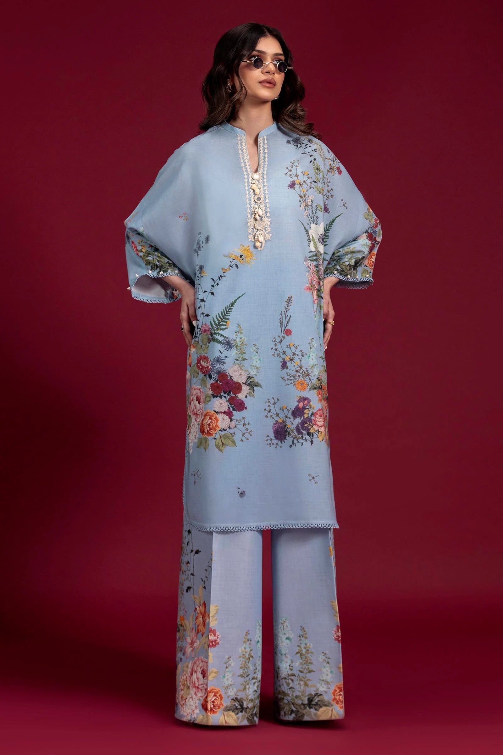 Unstitched Lawn 2 Piece Suit Main image