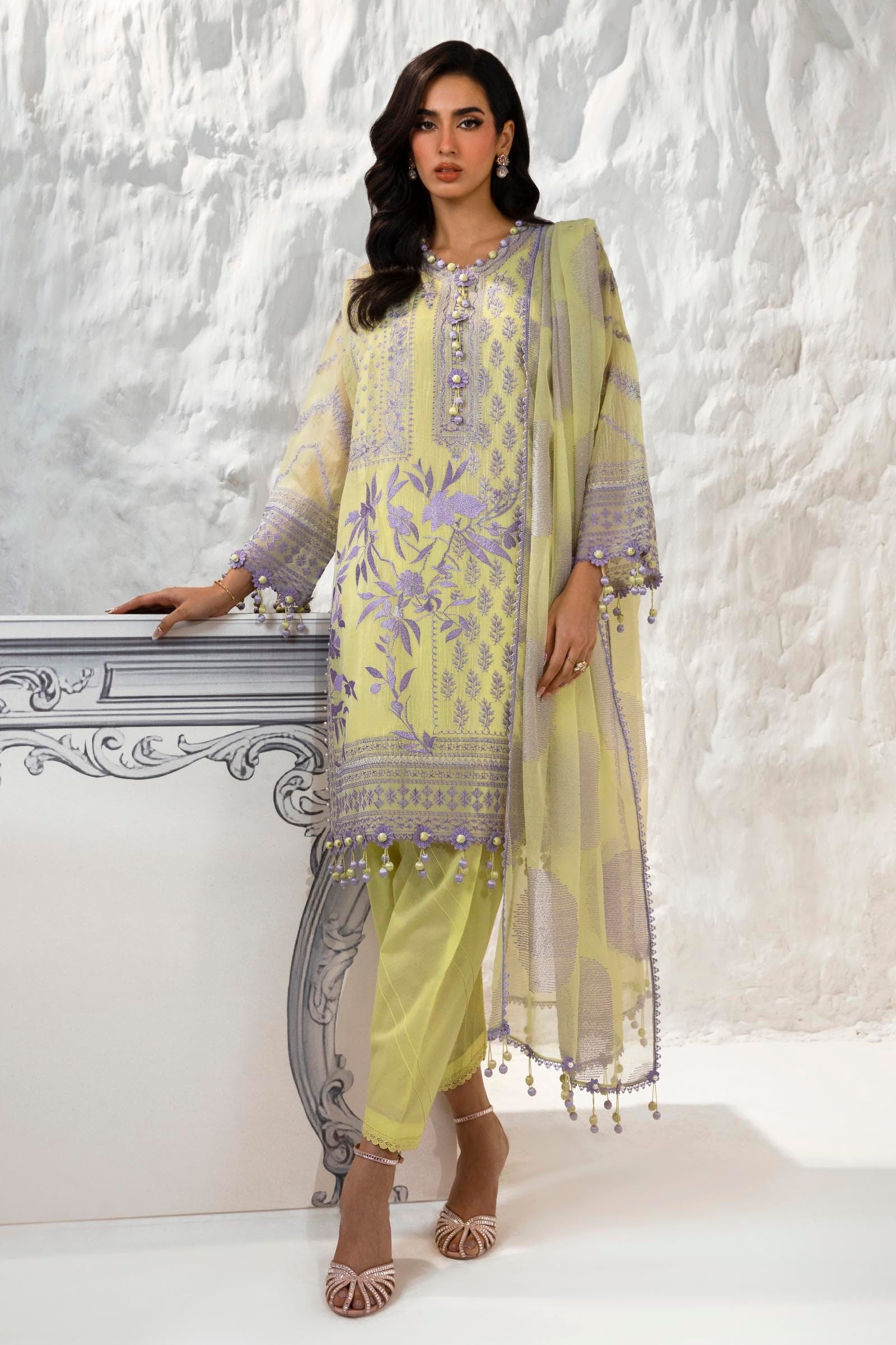 Unstitched Lawn 2 Piece Suit