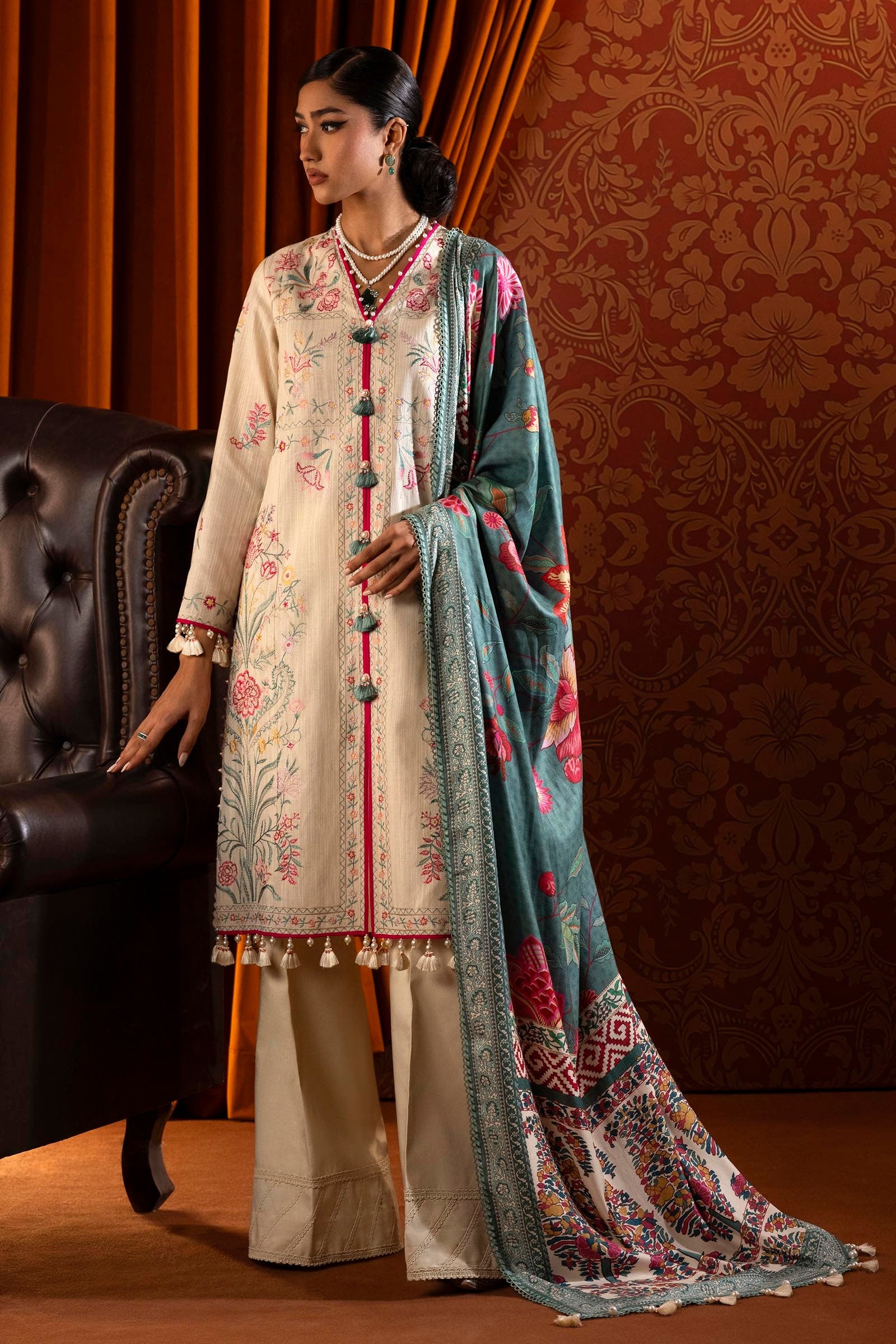 Unstitched Winter Slub 3 Piece Suit Main image