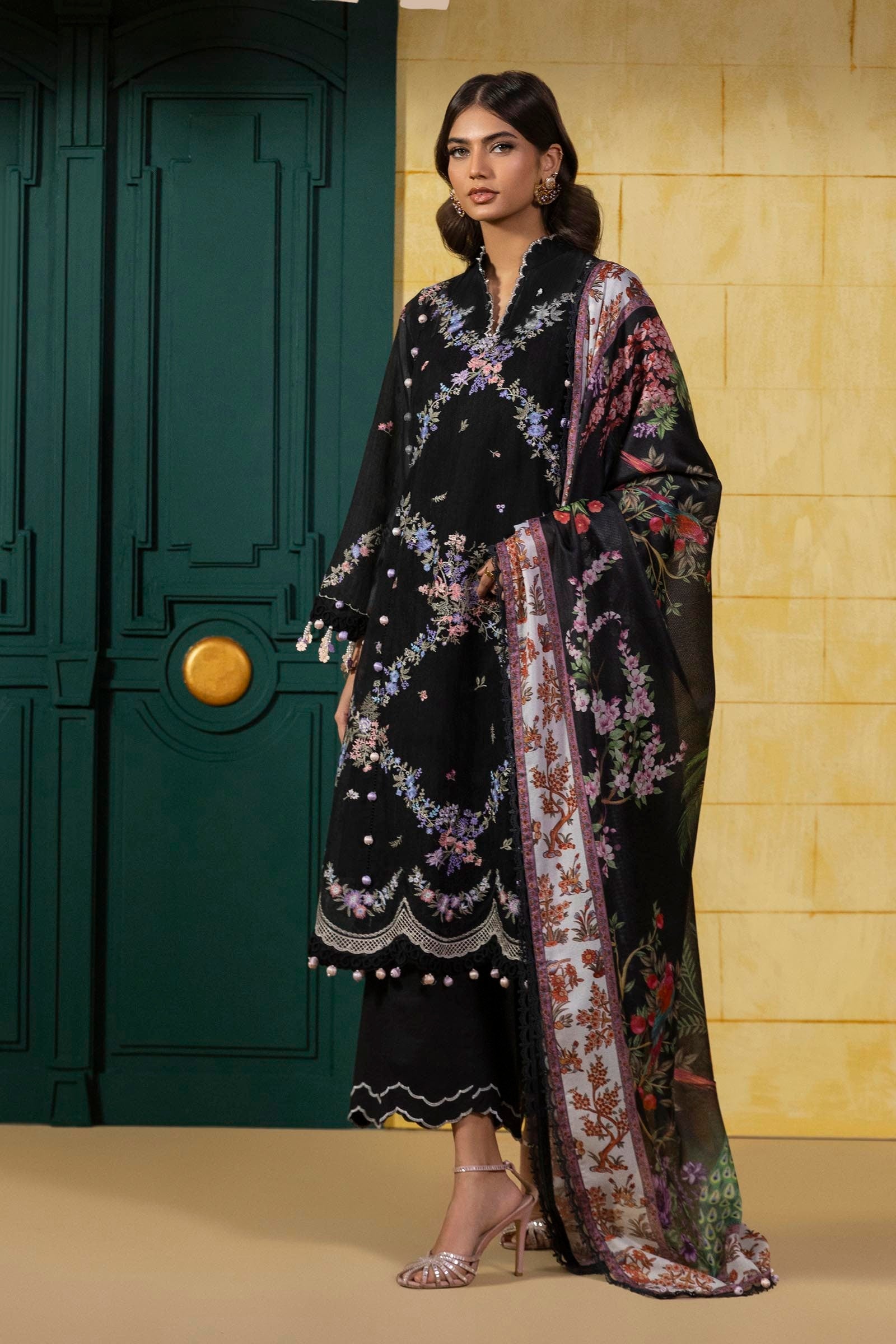 Unstitched 3 Piece Lawn Suit Main image