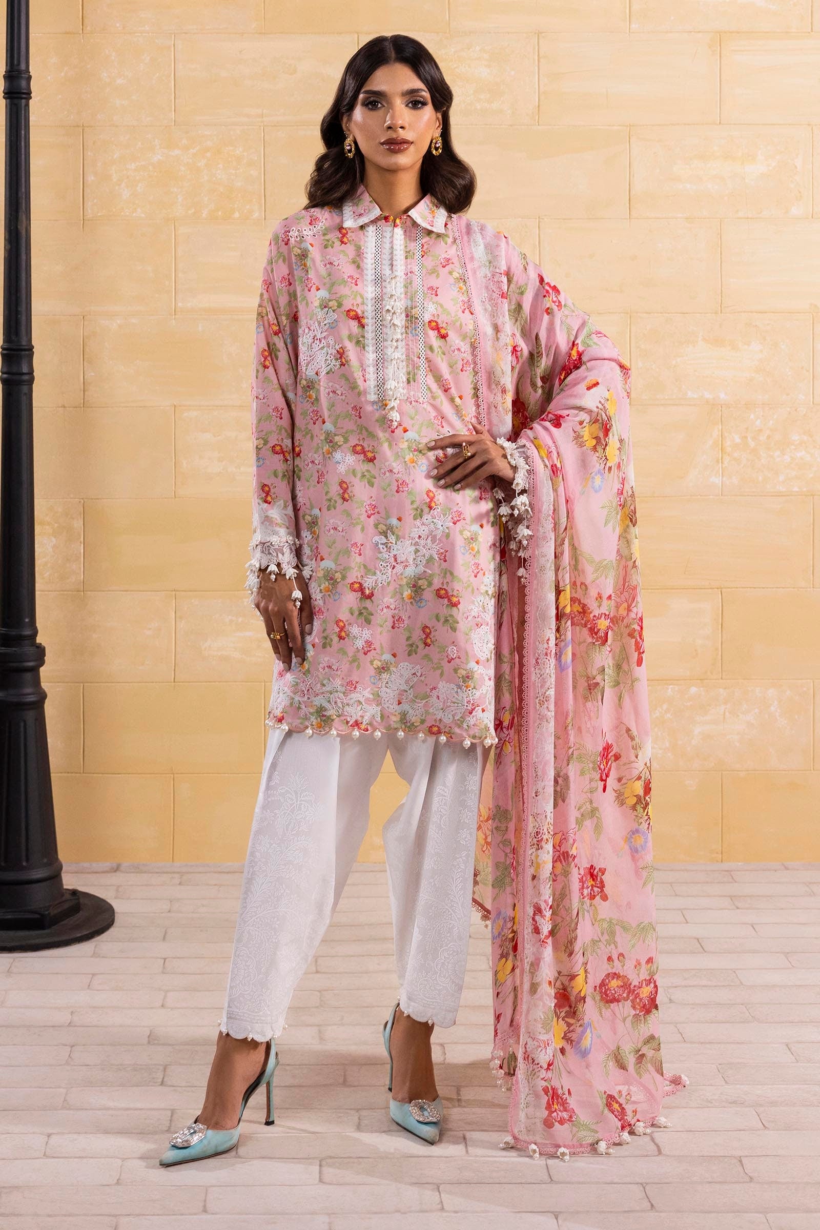 Unstitched 3 Piece Lawn Suit Main image