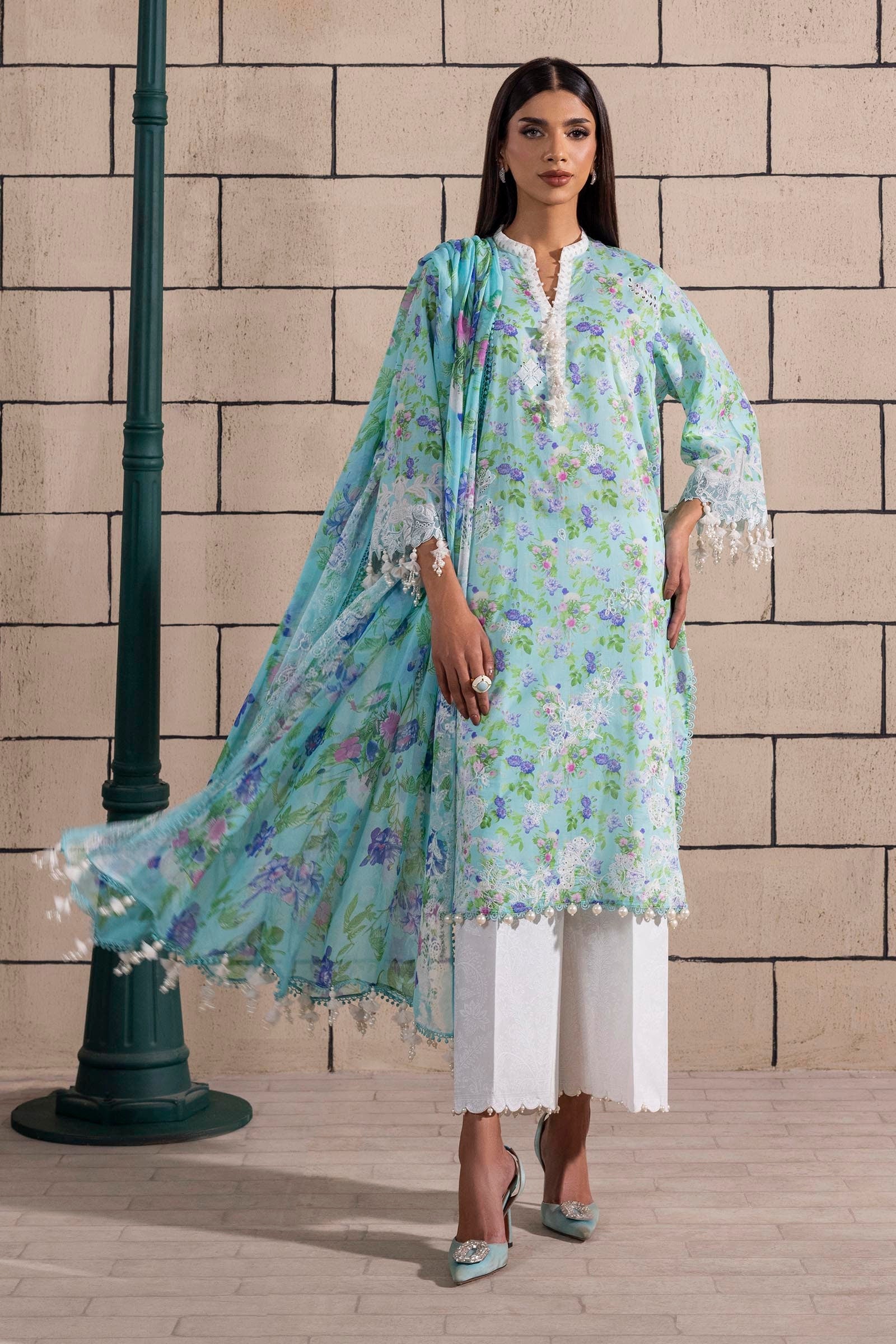 Unstitched 3 Piece Lawn Suit Main image