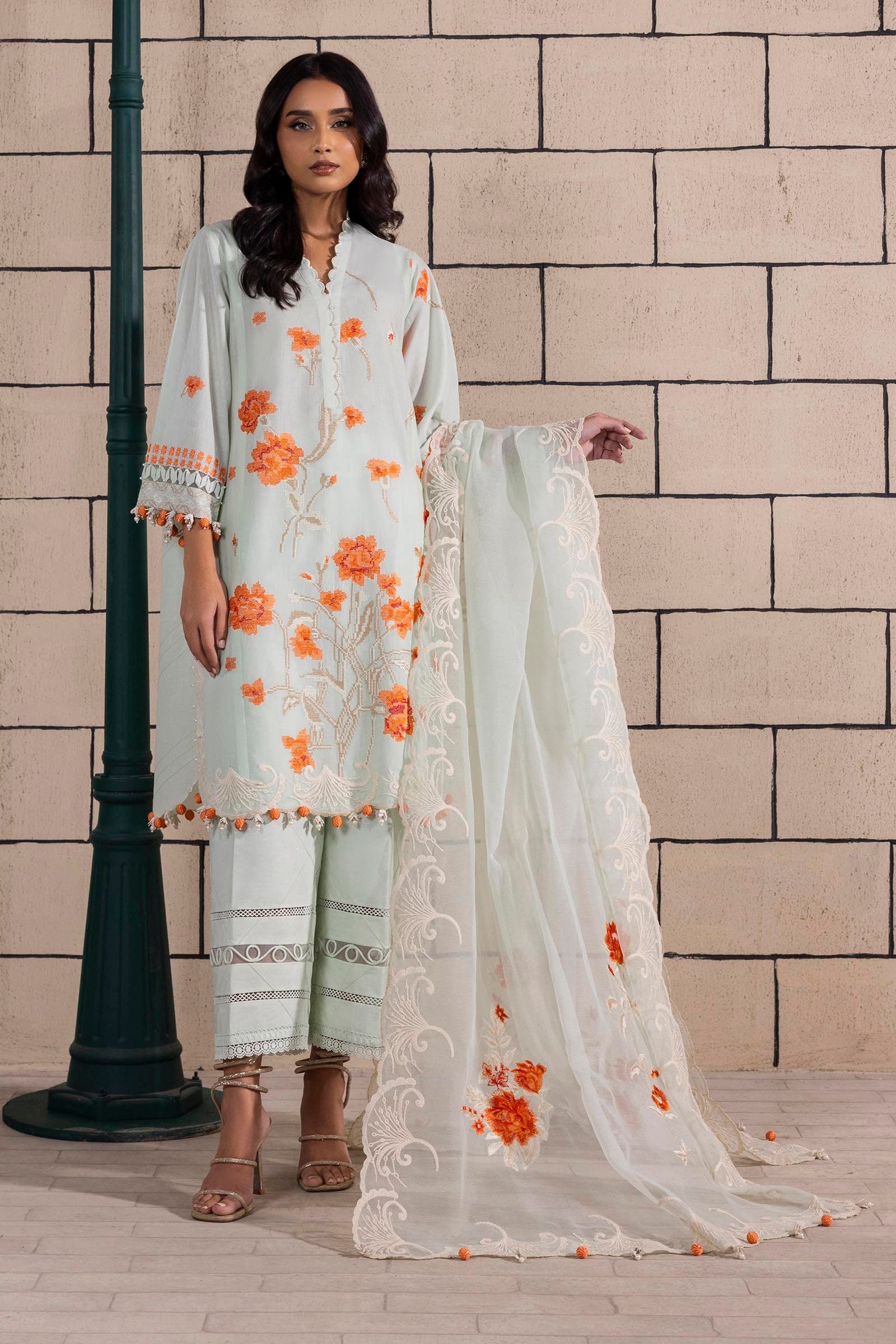 Unstitched 3 Piece Lawn Suit Main image