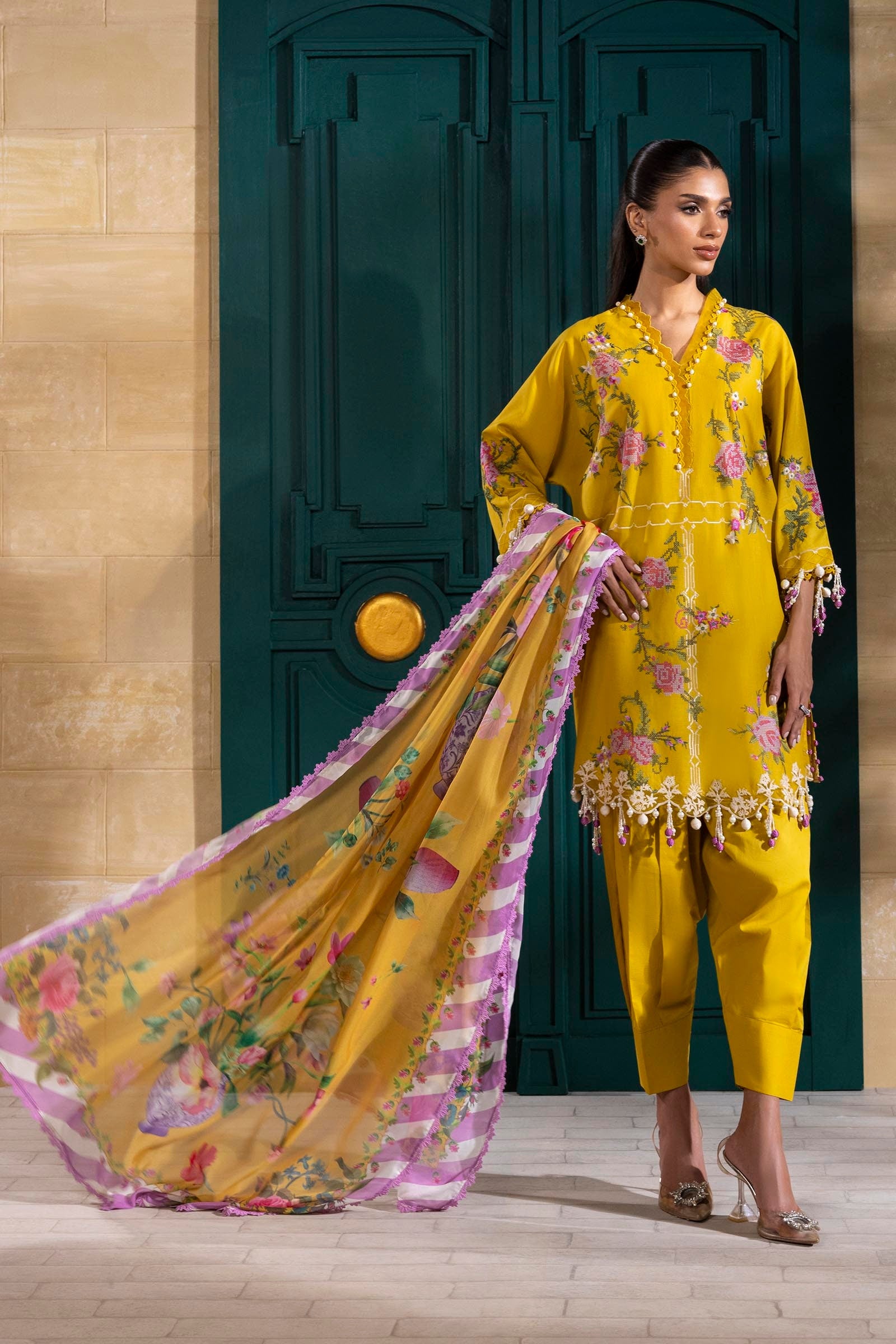 Unstitched 3 Piece Lawn Suit Main image
