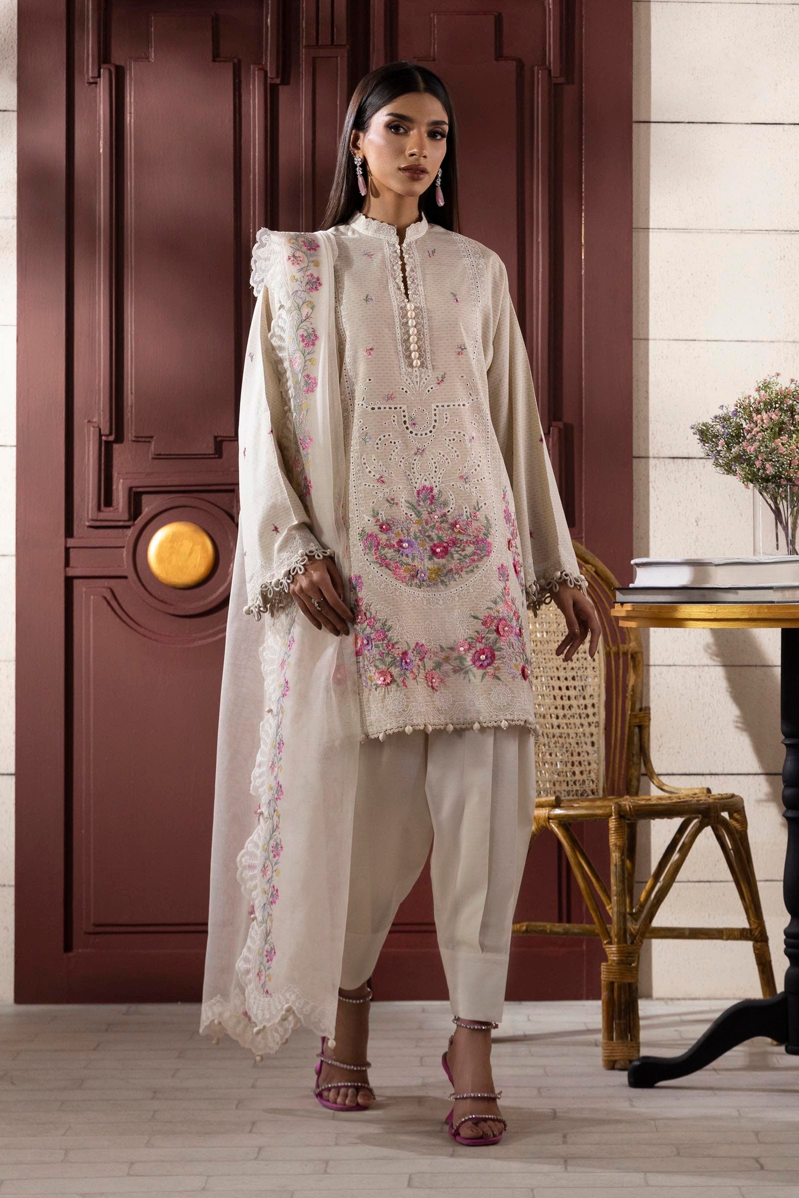 Unstitched 3 Piece Lawn Suit Main image