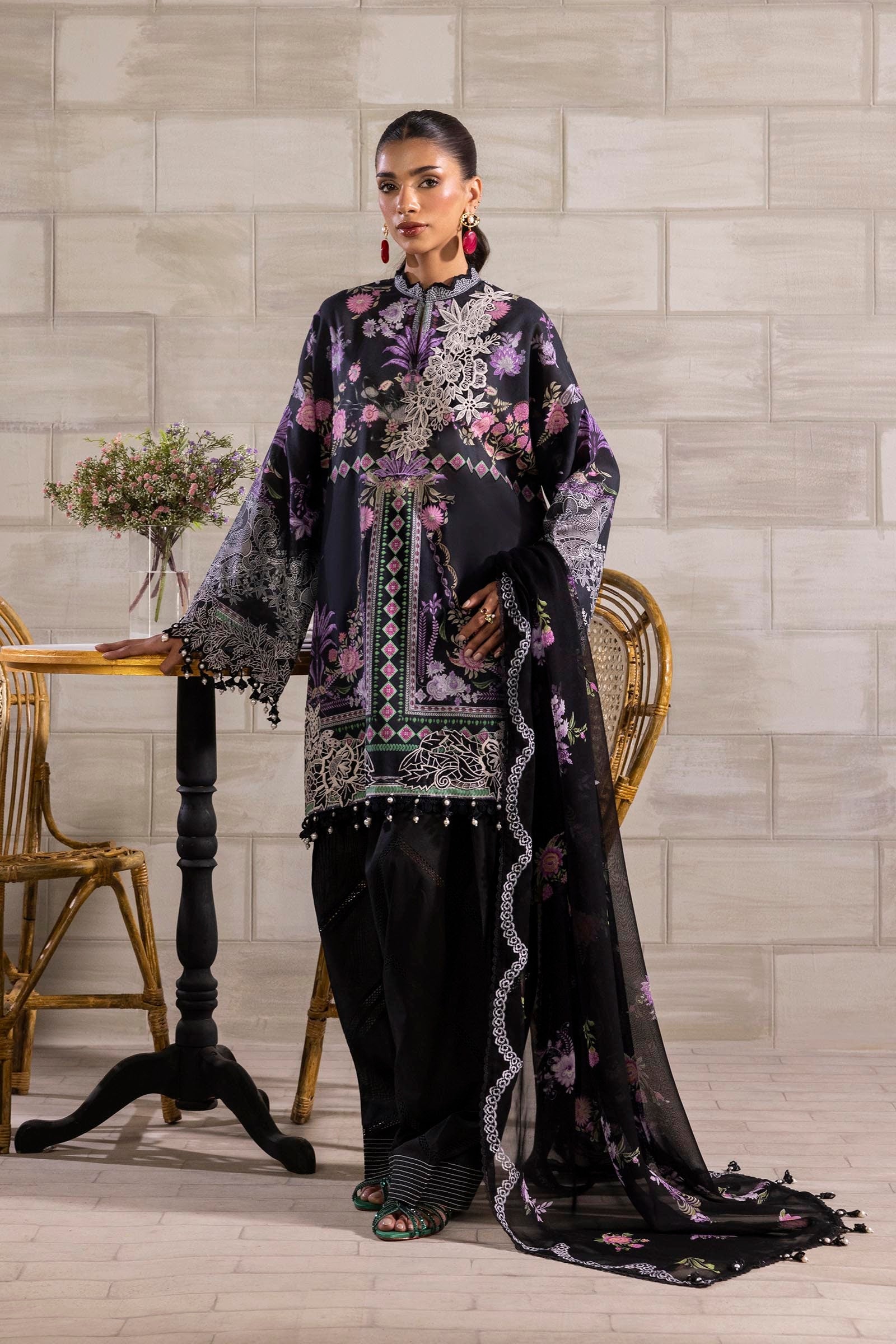 Unstitched 3 Piece Lawn Suit Main image