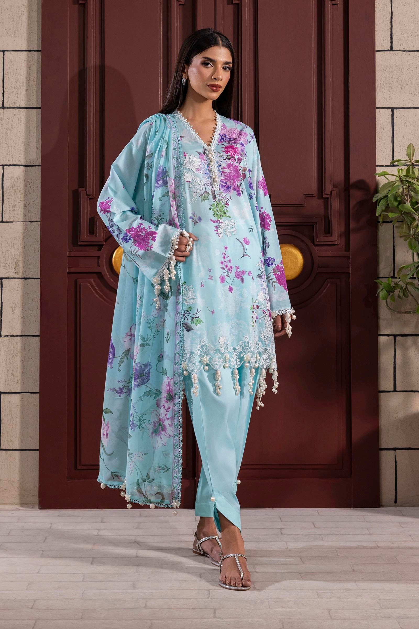 Unstitched 3 Piece Lawn Suit Main image