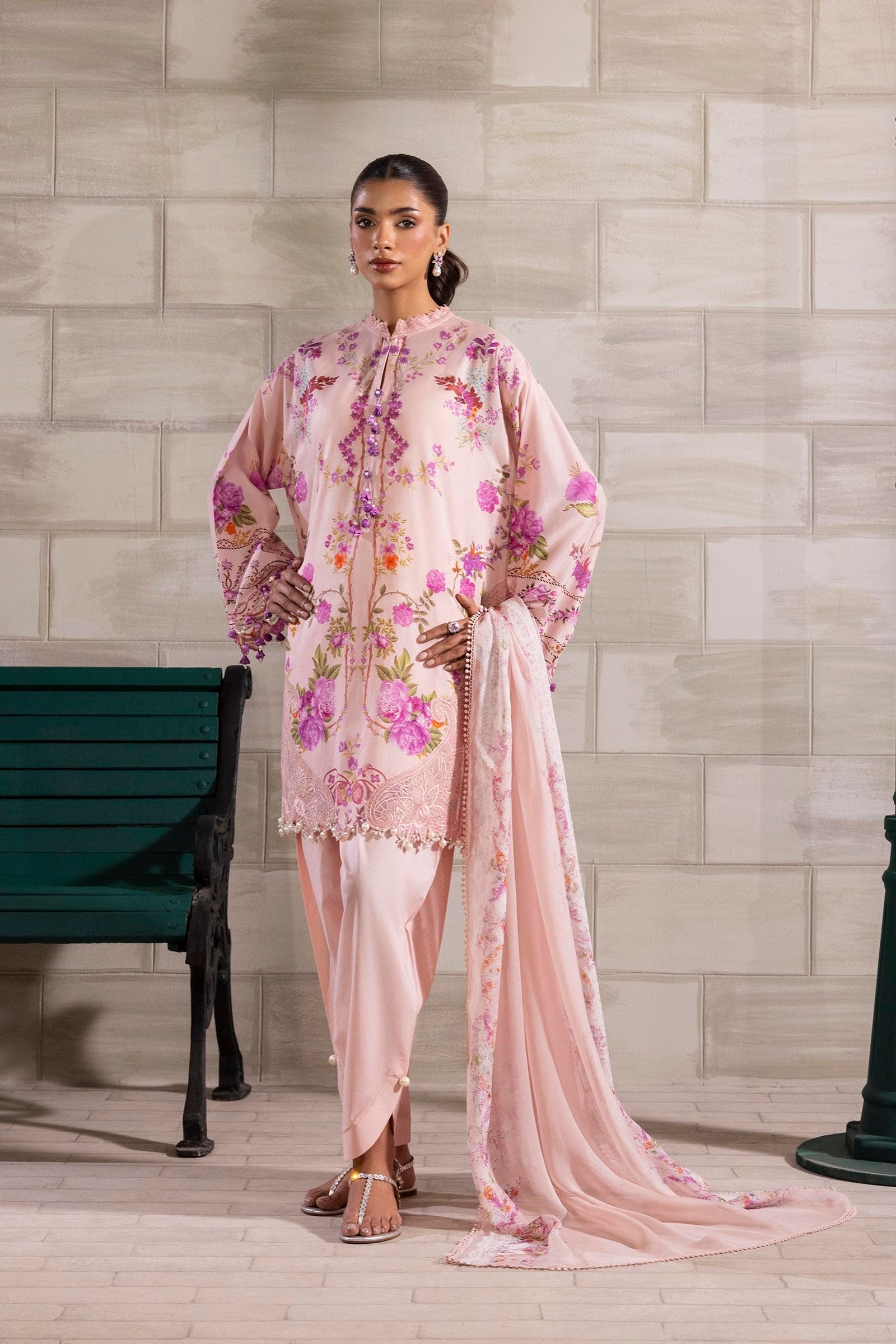 Unstitched 3 Piece Lawn Suit Main image