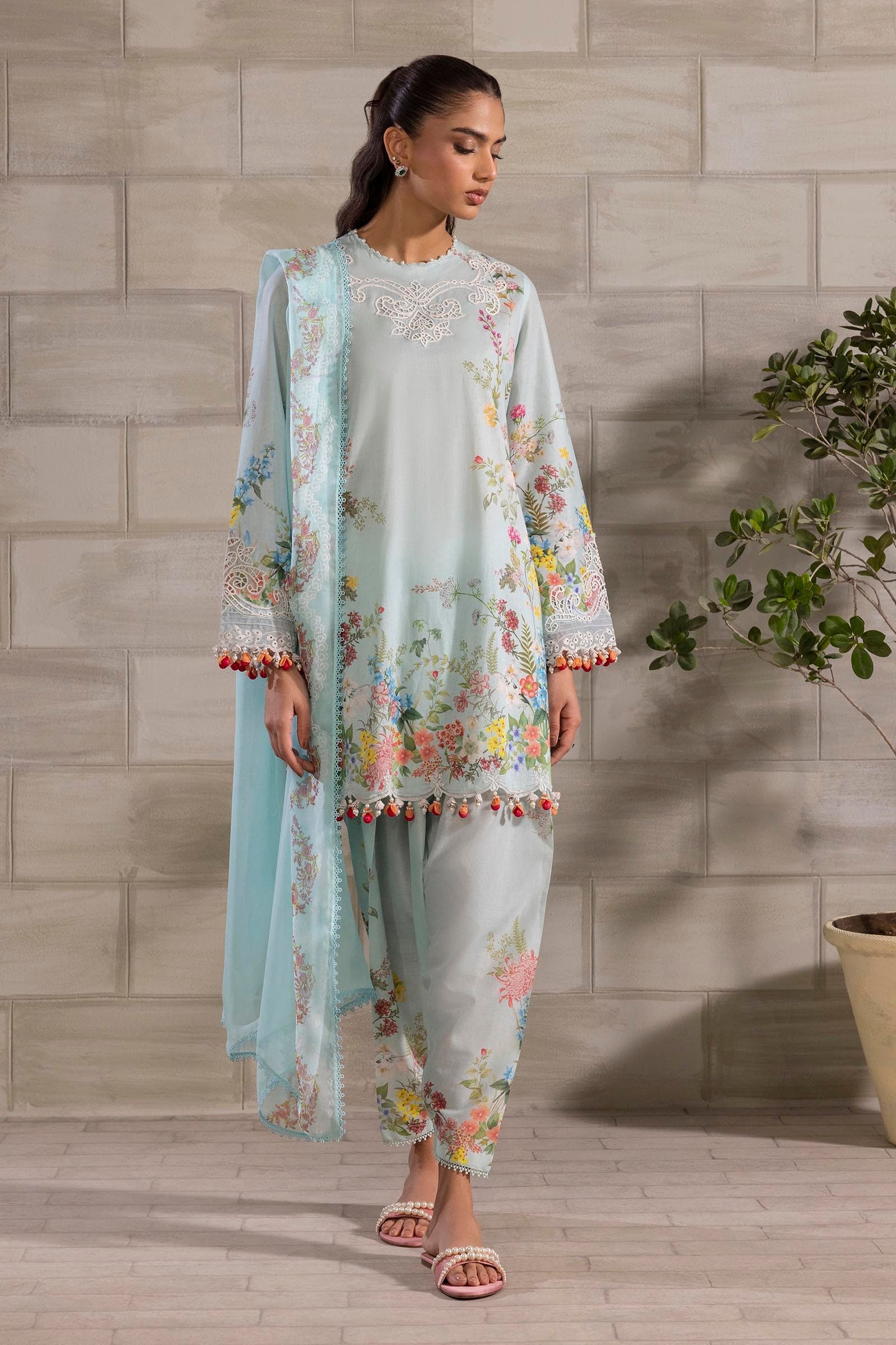 Unstitched 3 Piece Lawn Suit Main image