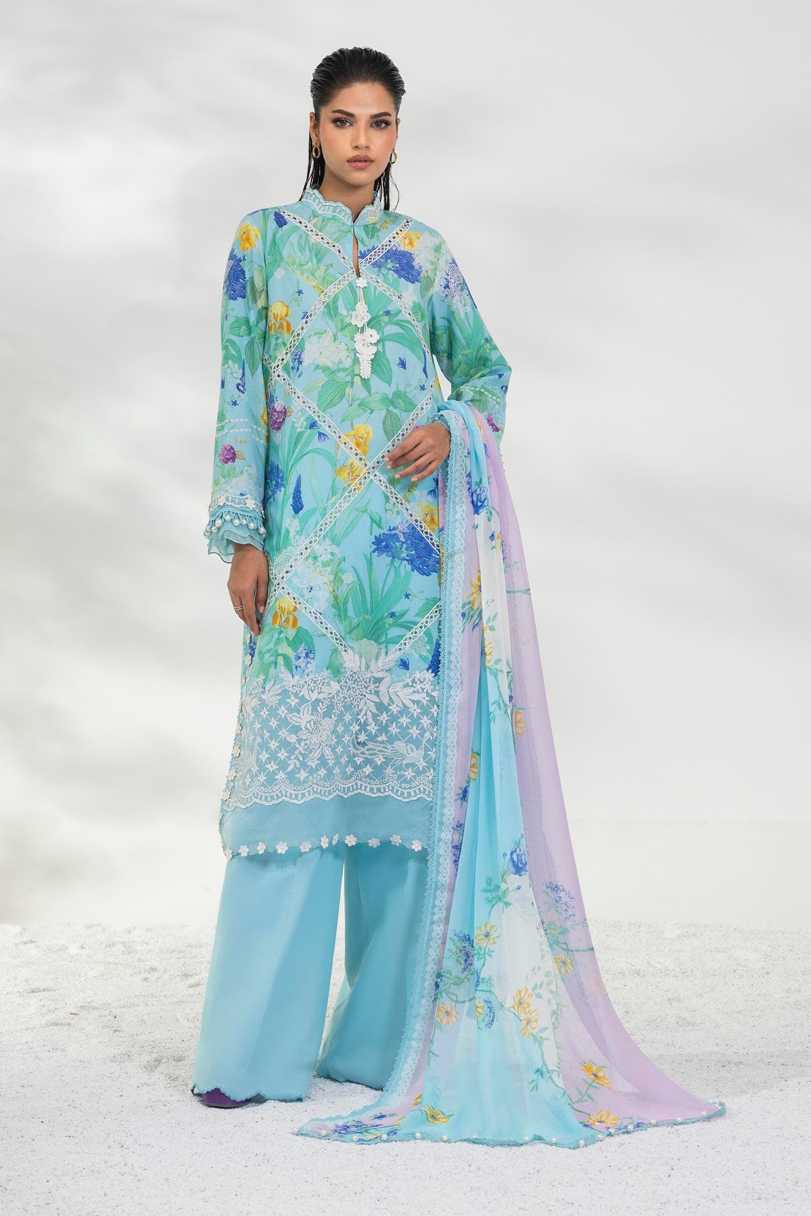 Unstitched Lawn 3 Piece Suit Main image