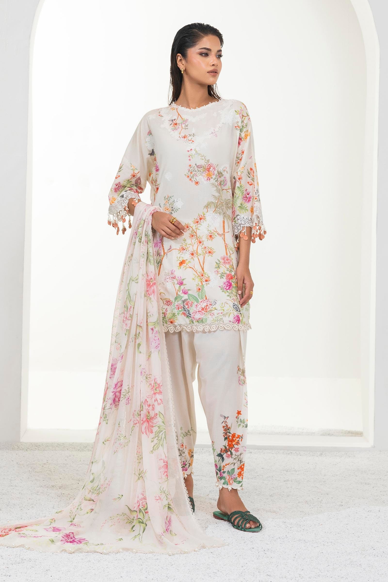 Unstitched Lawn 3 Piece Suit