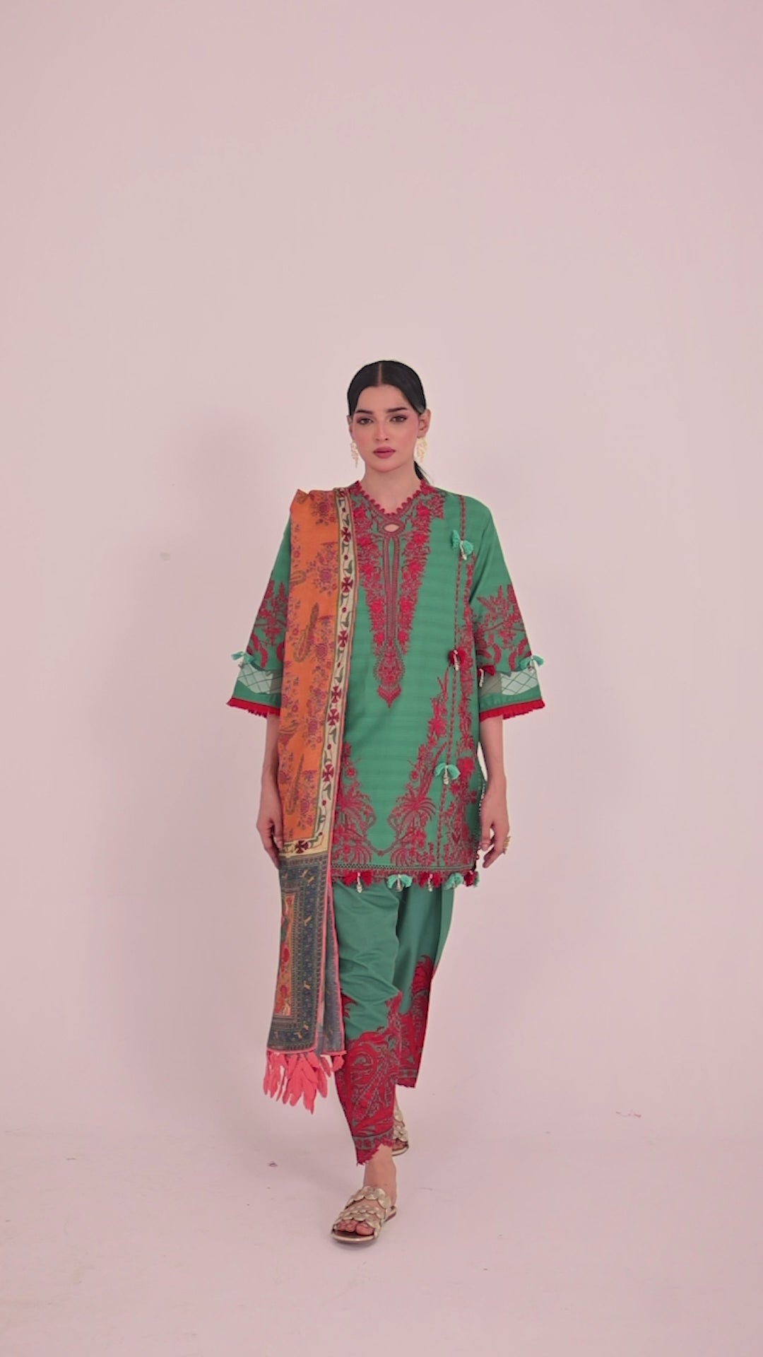 Unstitched Embroidered 3 Piece Muzlin Suit