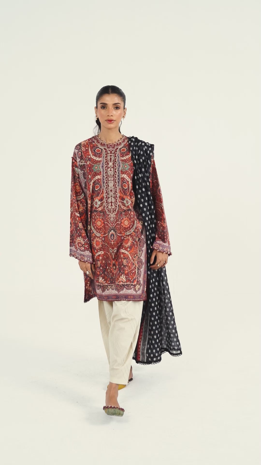Unstitched Printed Lawn Suit