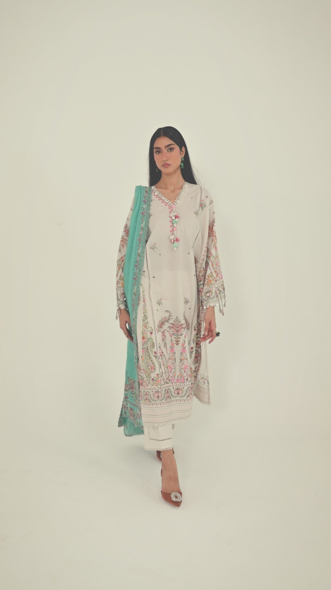 Unstitched Embroidered 3 Piece Muzlin Suit