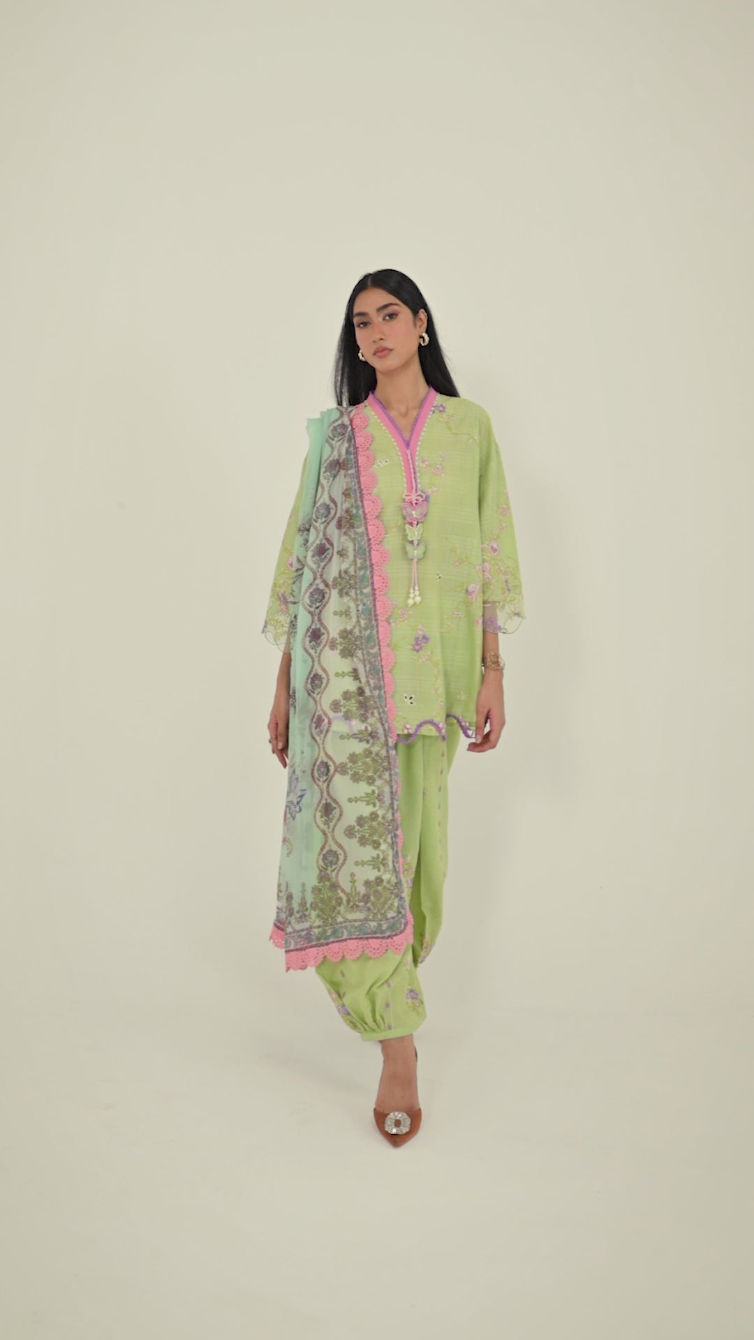 Unstitched Embroidered 3 Piece Muzlin Suit