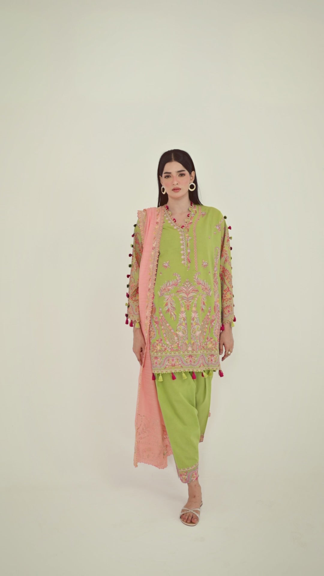 Unstitched Embroidered 3 Piece Muzlin Suit