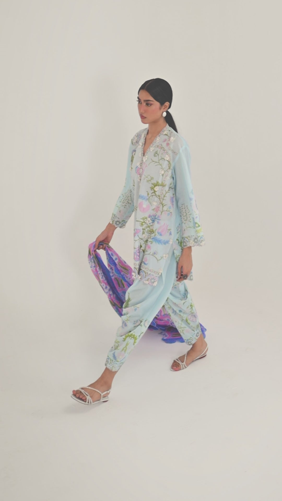 Unstitched Embroidered 3 Piece Muzlin Suit