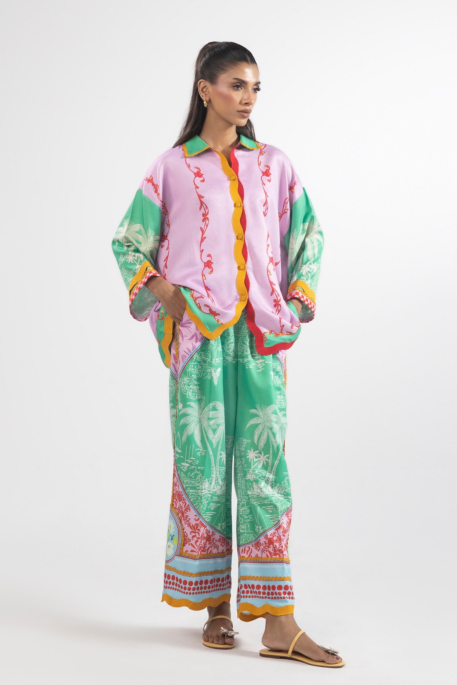 Stitched Resort Set Main image