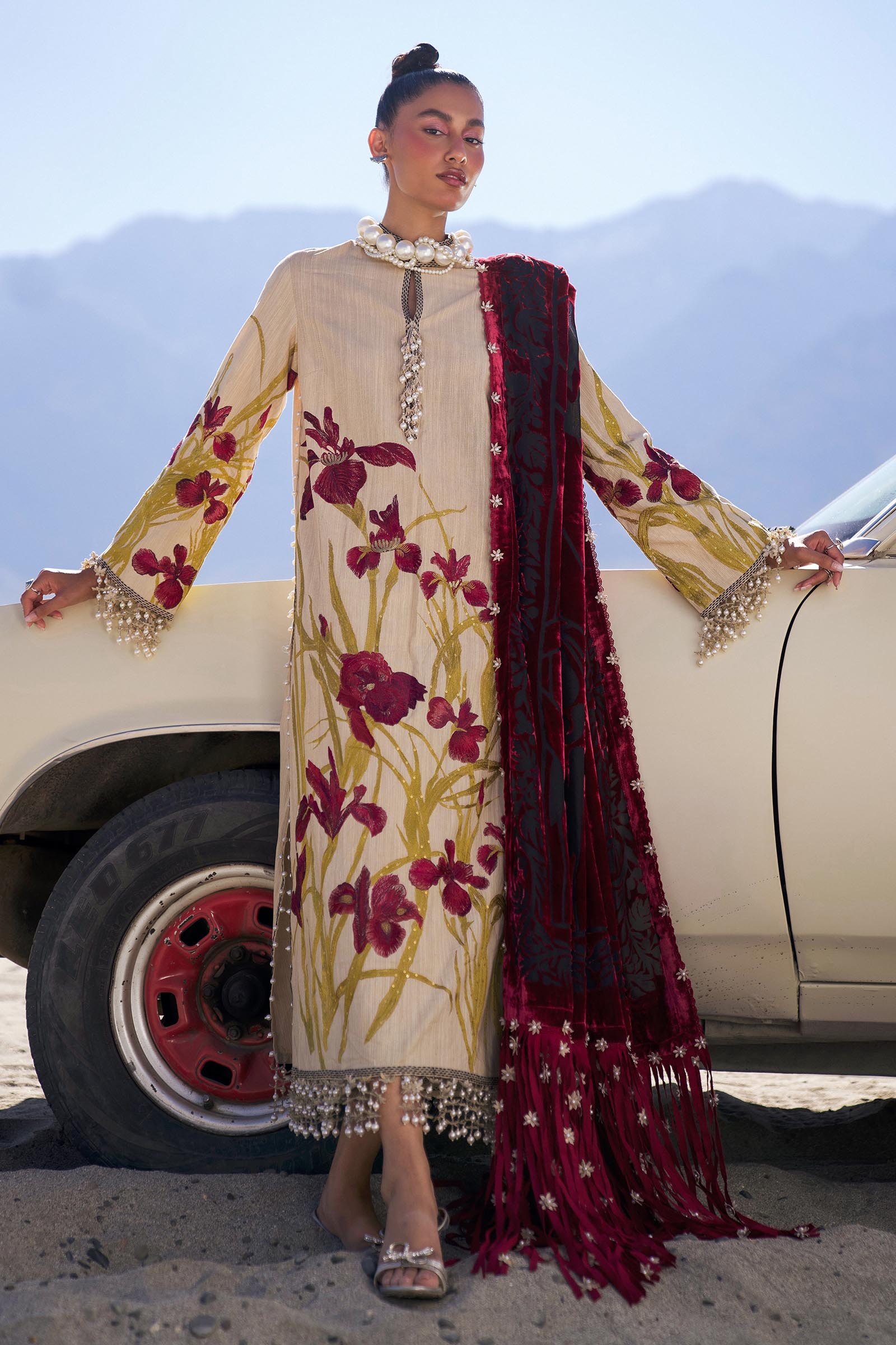 Unstitched Slub 3 Piece Suit Main image