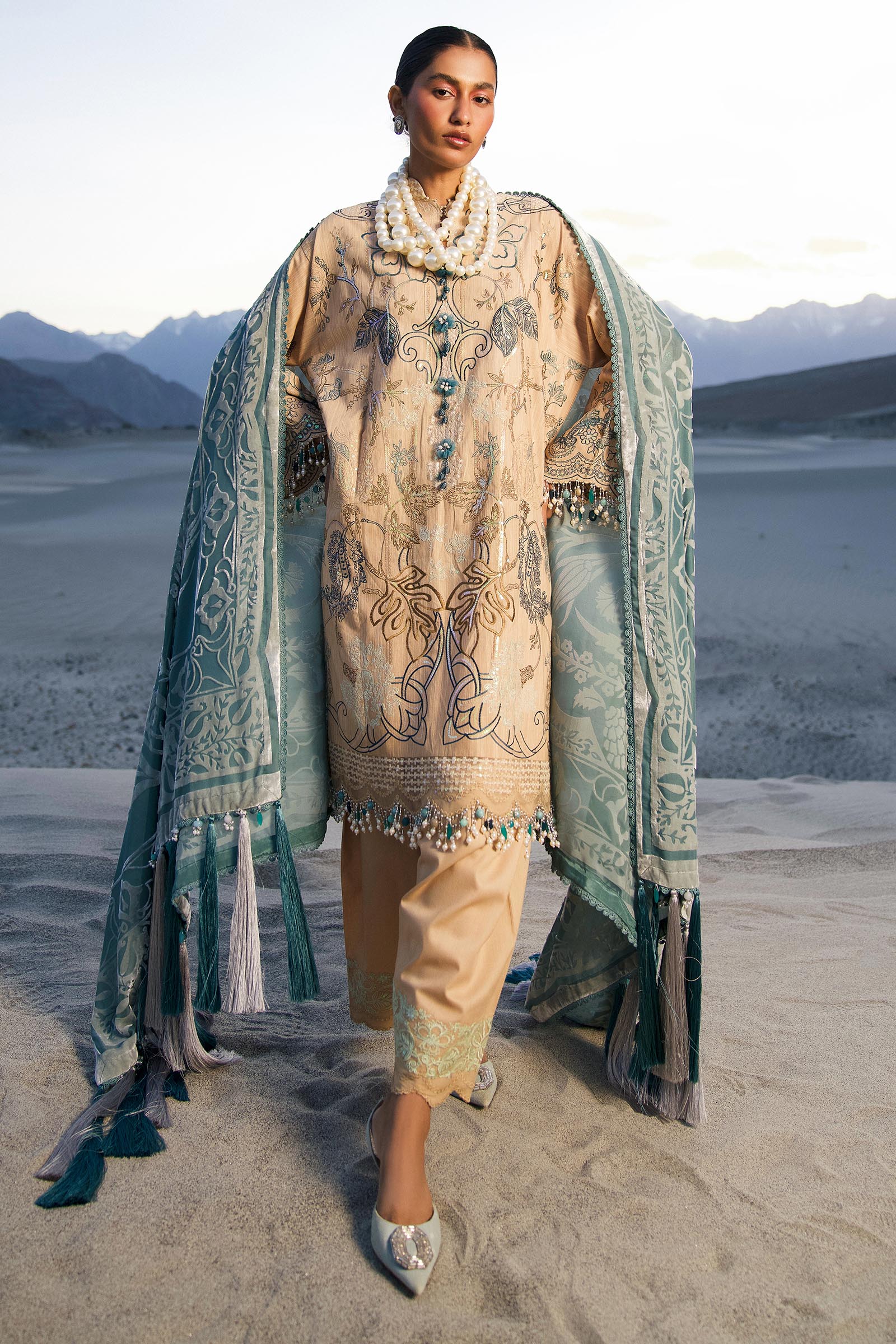 Unstitched Slub 3 Piece Suit Main image