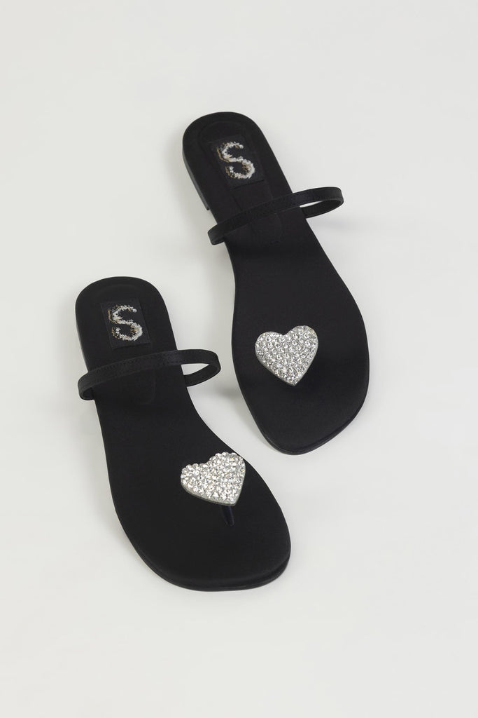 Black Heart Toe Ring Flats