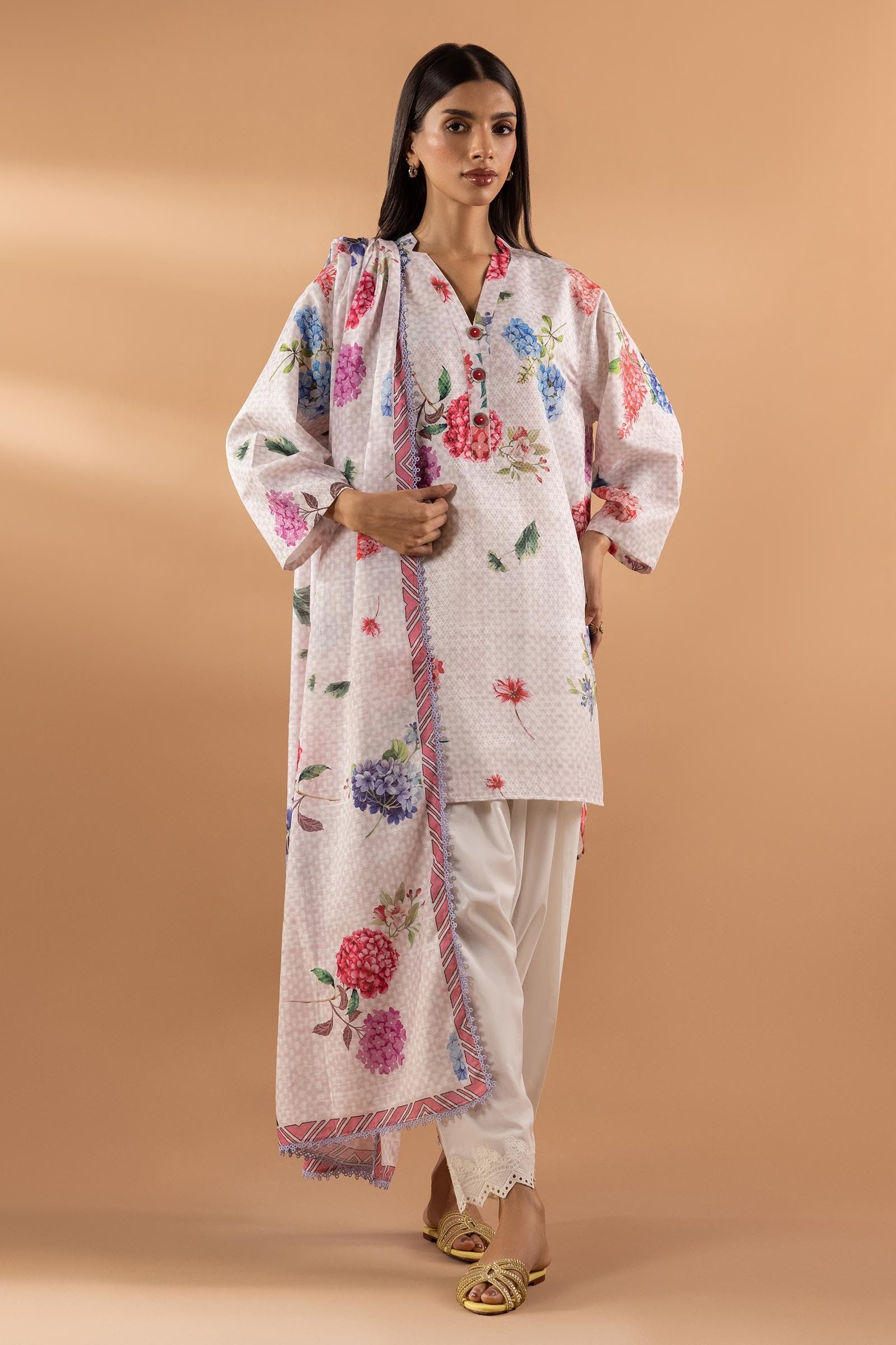 Stitched Lawn Dupatta Main image