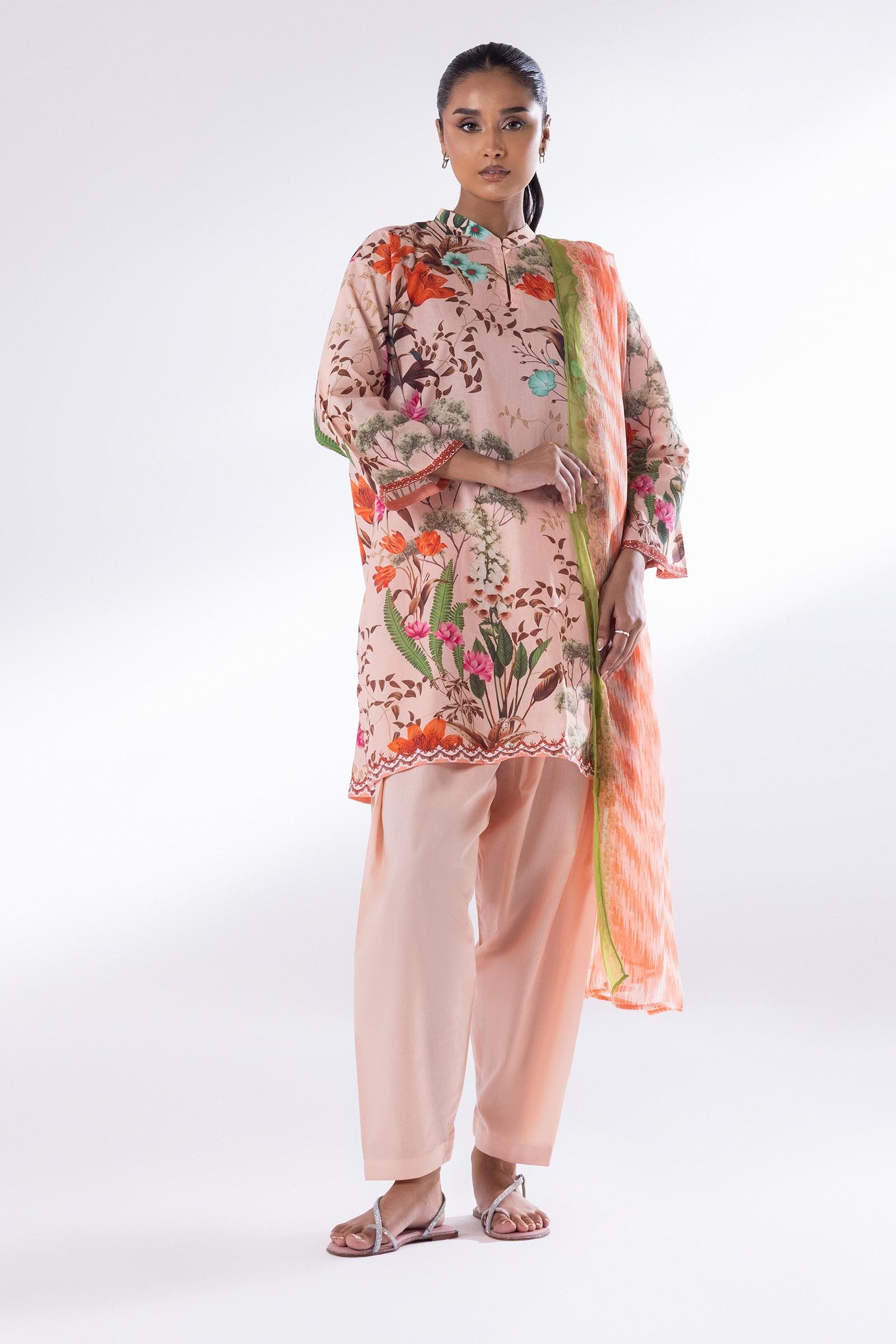 Stitched Mahay Lawn Suit Main image