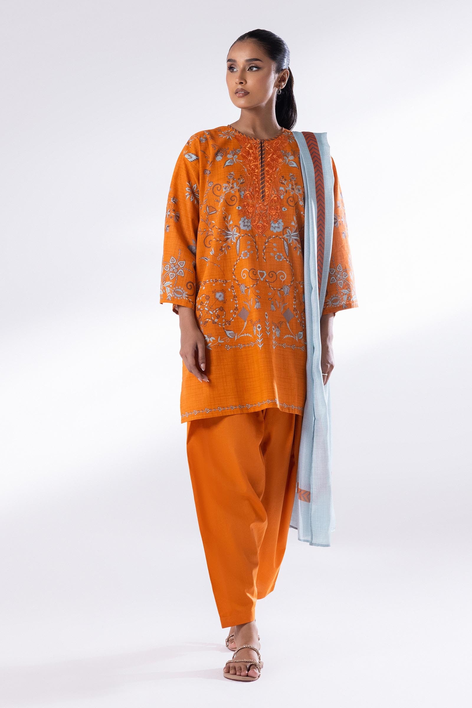 Stitched Mahay Lawn Suit Main image