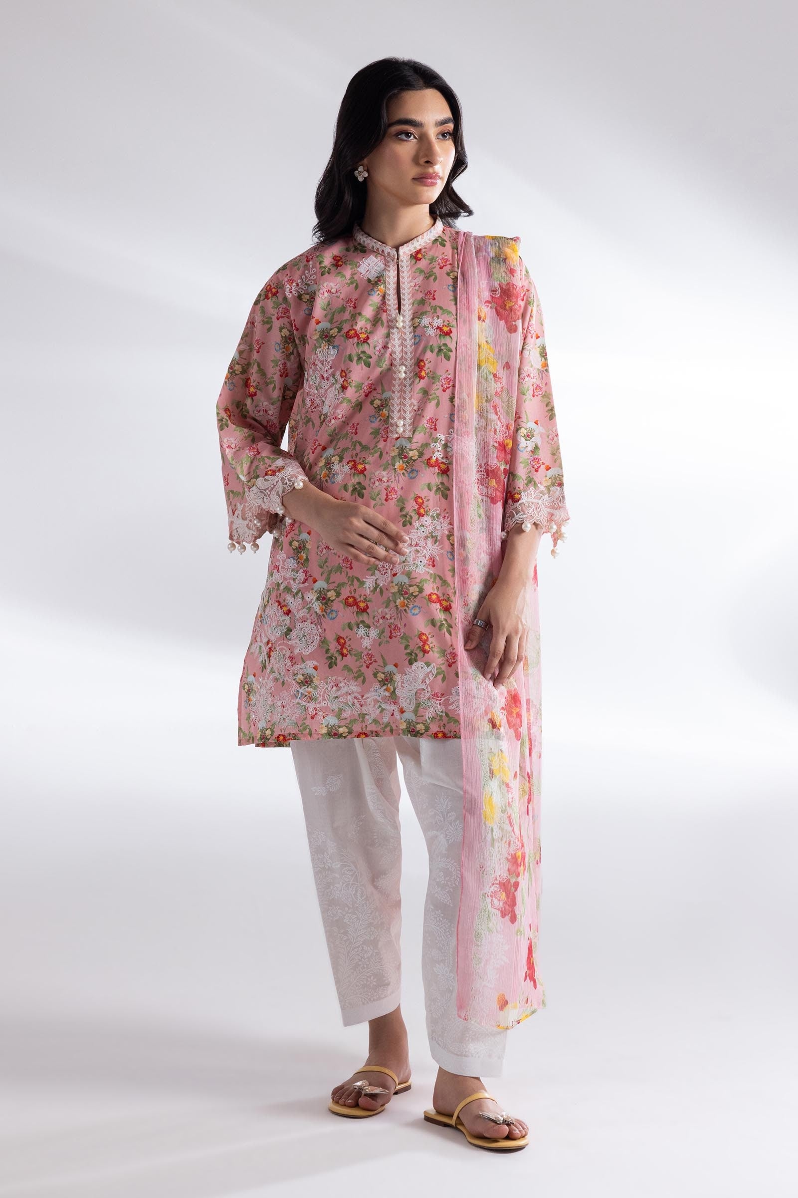 Stitched Muzlin Lawn Suit Main image